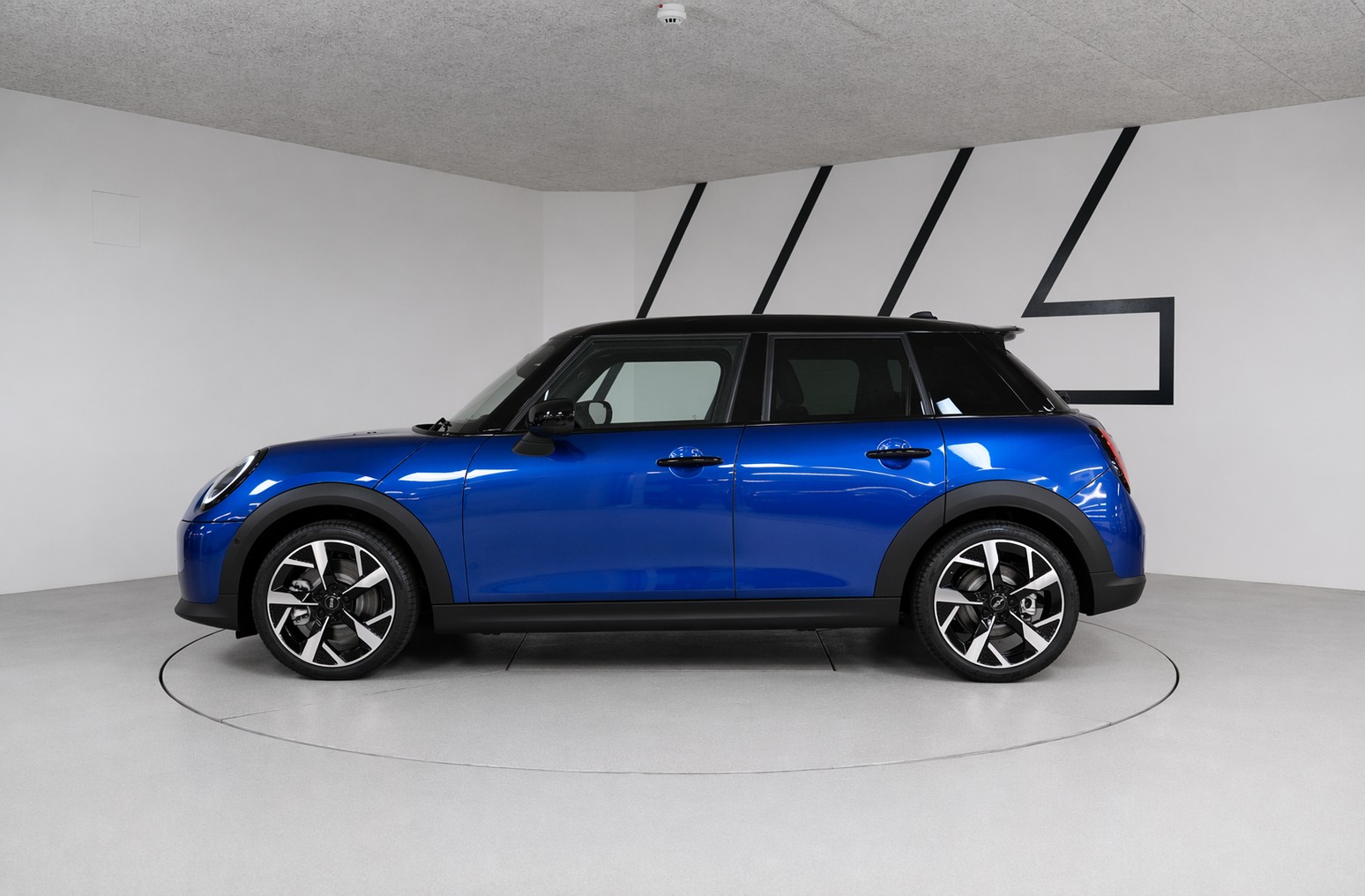 MINI Cooper S DKG-showroom-element-2