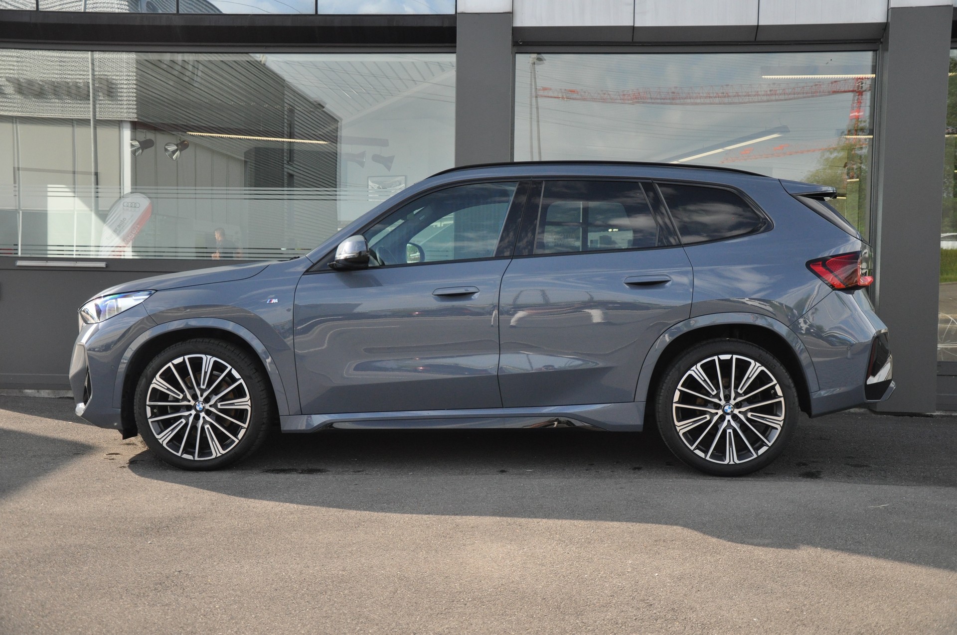 BMW X1 xDrive 23d 48V M Sport-image-4