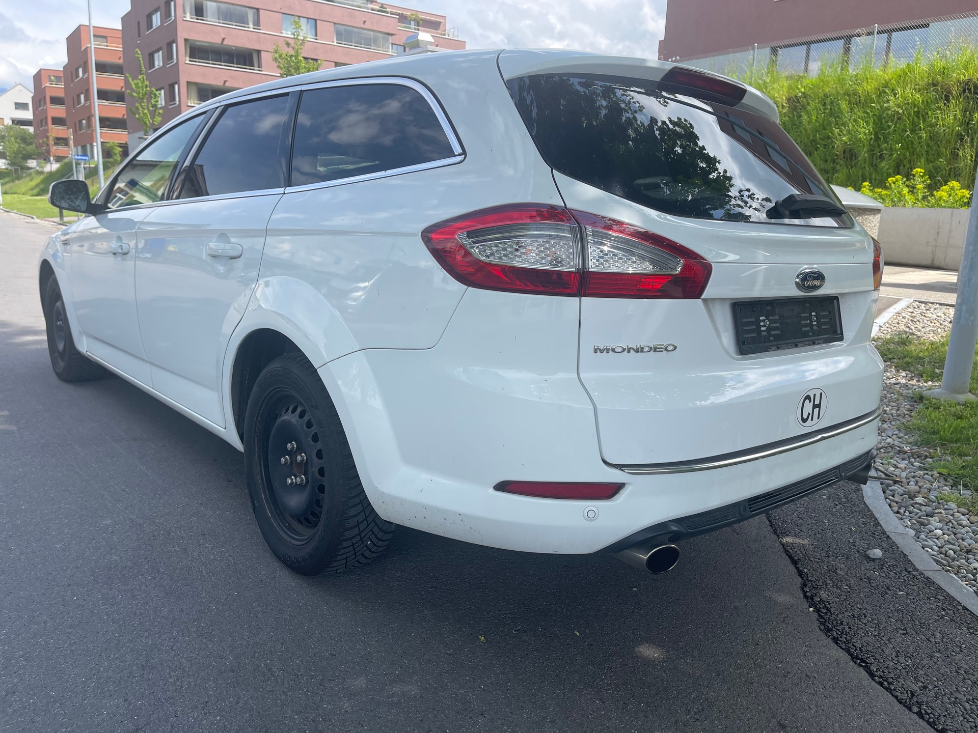 FORD Mondeo 2.0 EcoBoost SCTi Titanium PowerShift-image-9