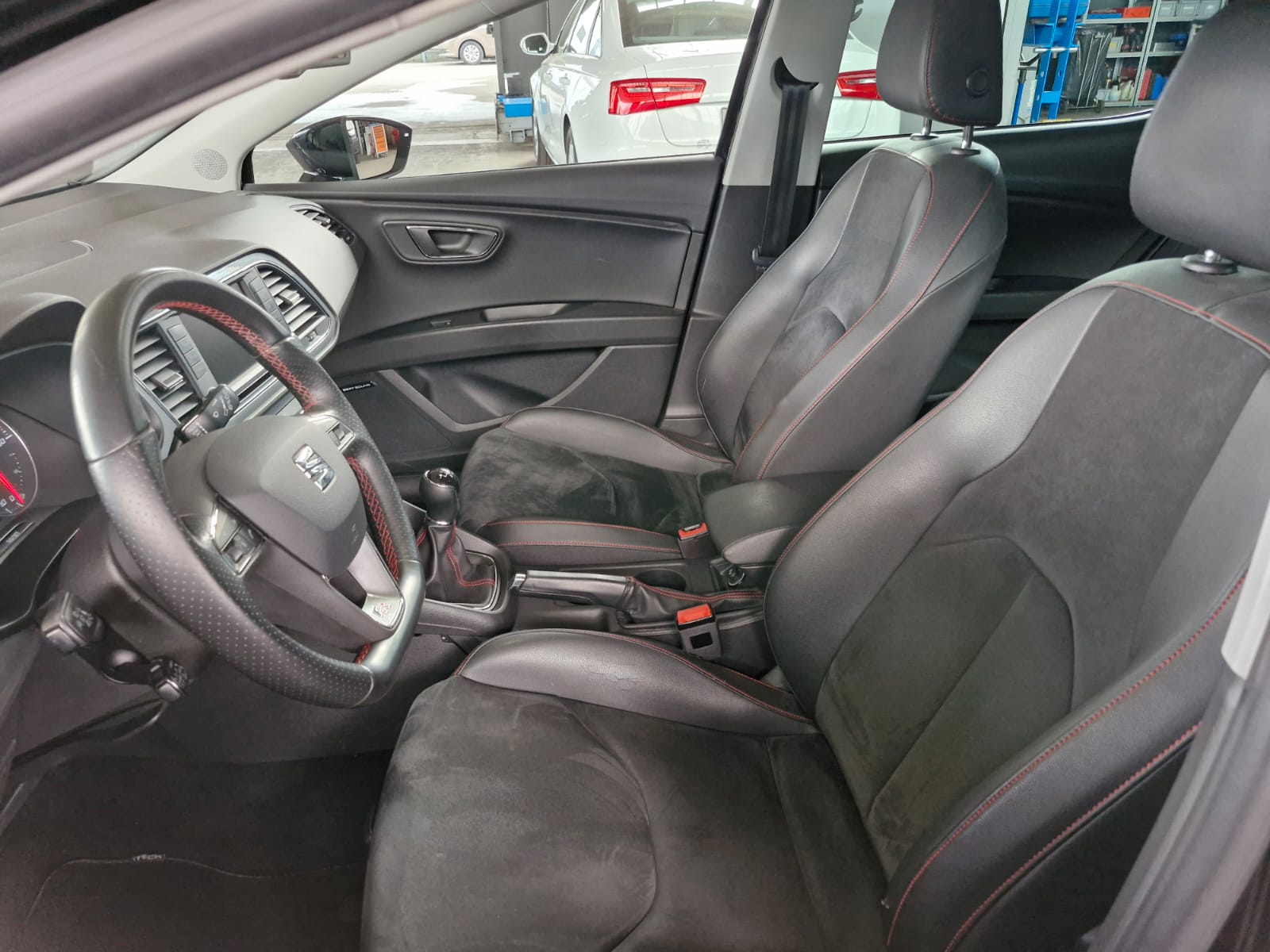 SEAT Leon 1.8 TSI FR Line-image-7