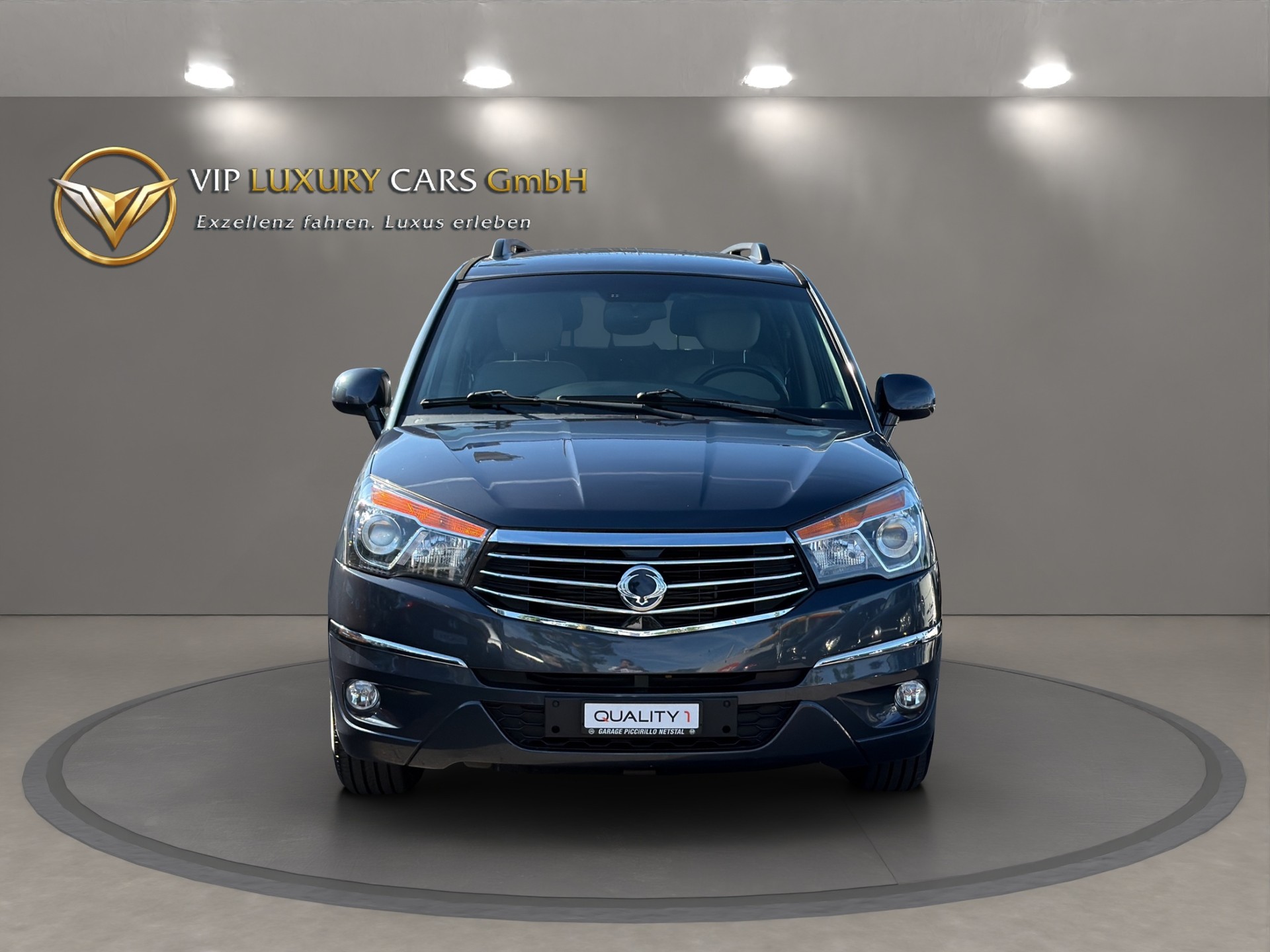 KGM-SsangYong Rodius SV220 e-XDi Crystal Plus Edition 2WD-showroom-element-2