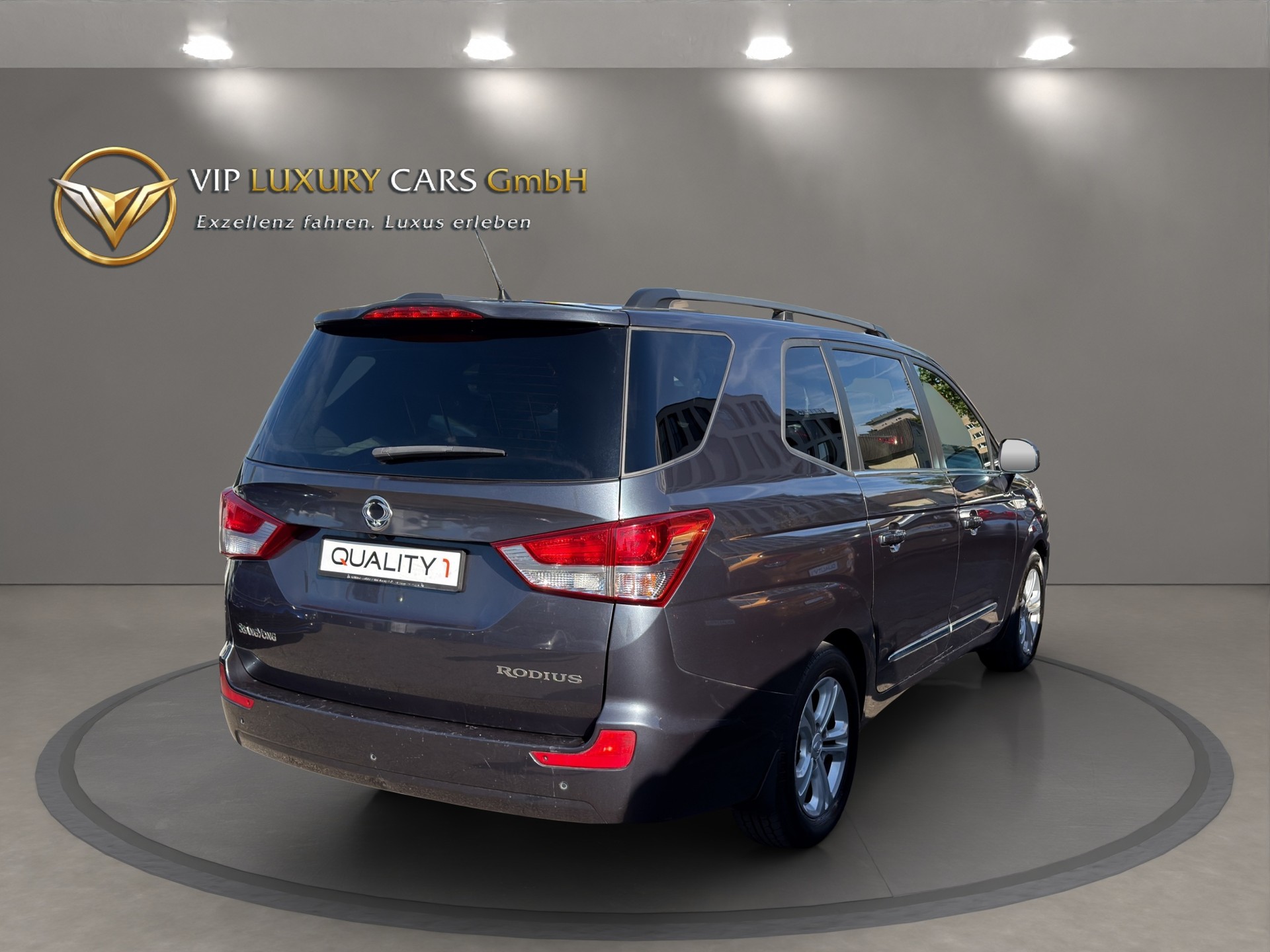 KGM-SsangYong Rodius SV220 e-XDi Crystal Plus Edition 2WD-image-6
