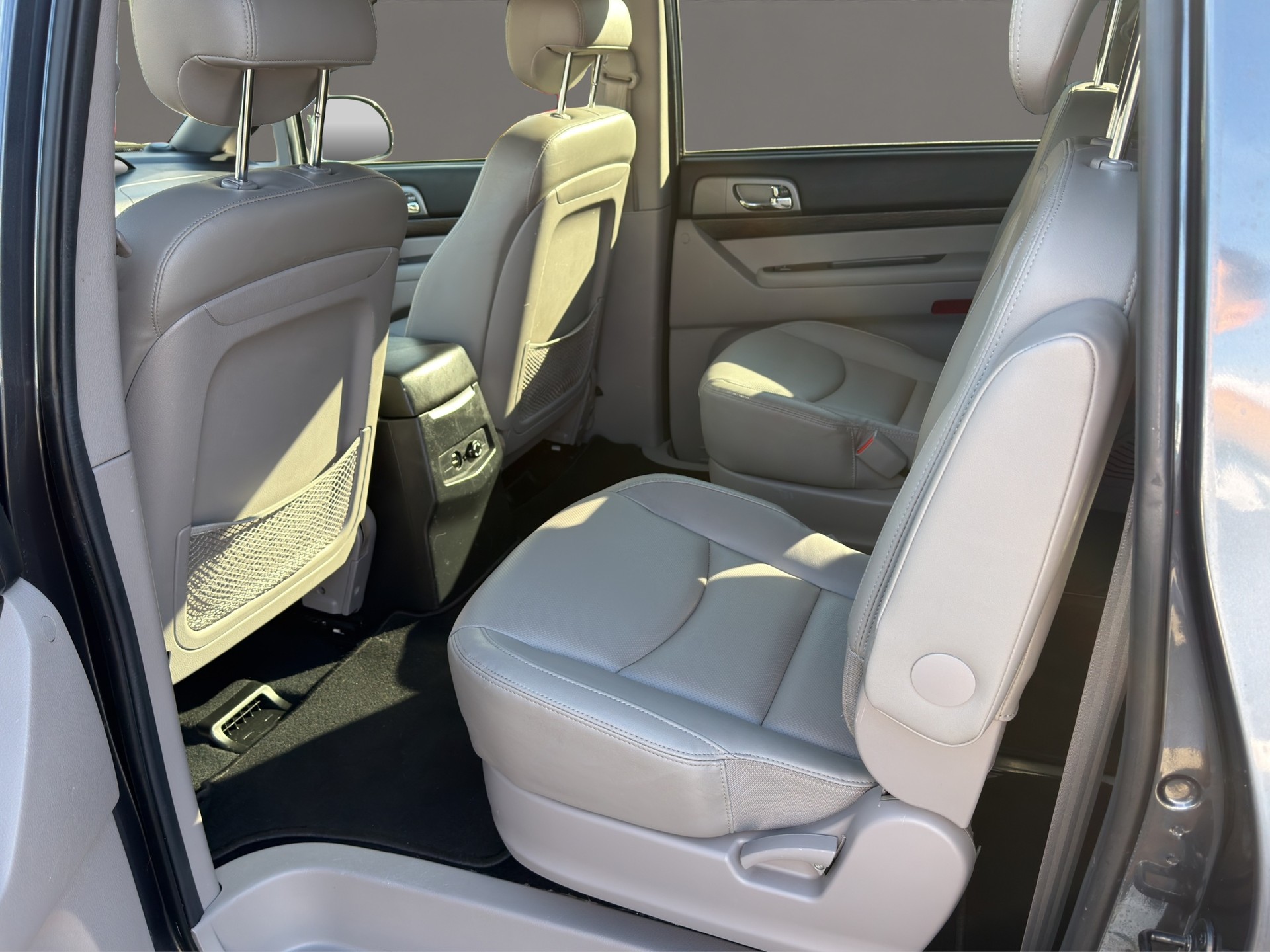 KGM-SsangYong Rodius SV220 e-XDi Crystal Plus Edition 2WD-image-10