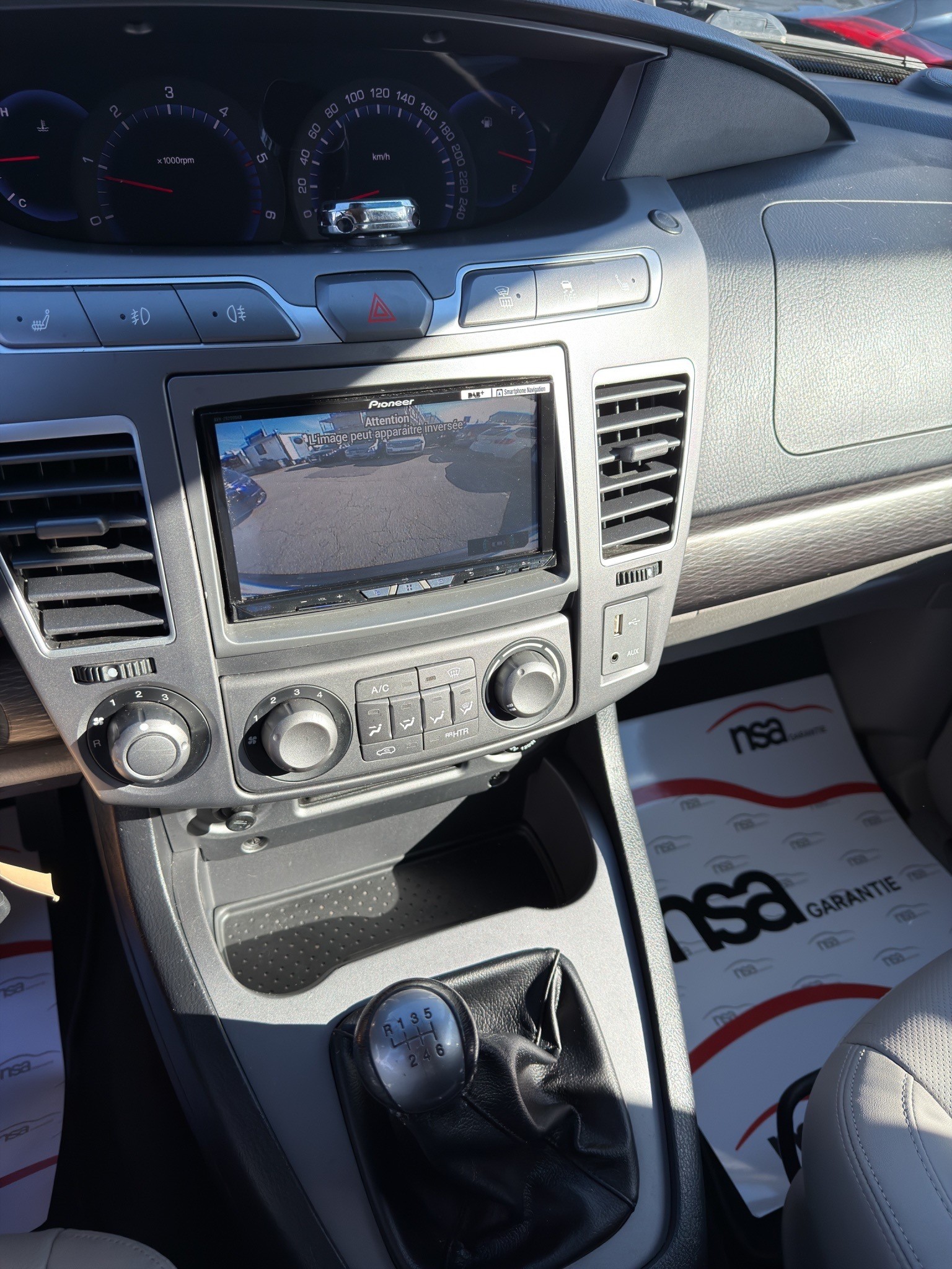KGM-SsangYong Rodius SV220 e-XDi Crystal Plus Edition 2WD-image-12