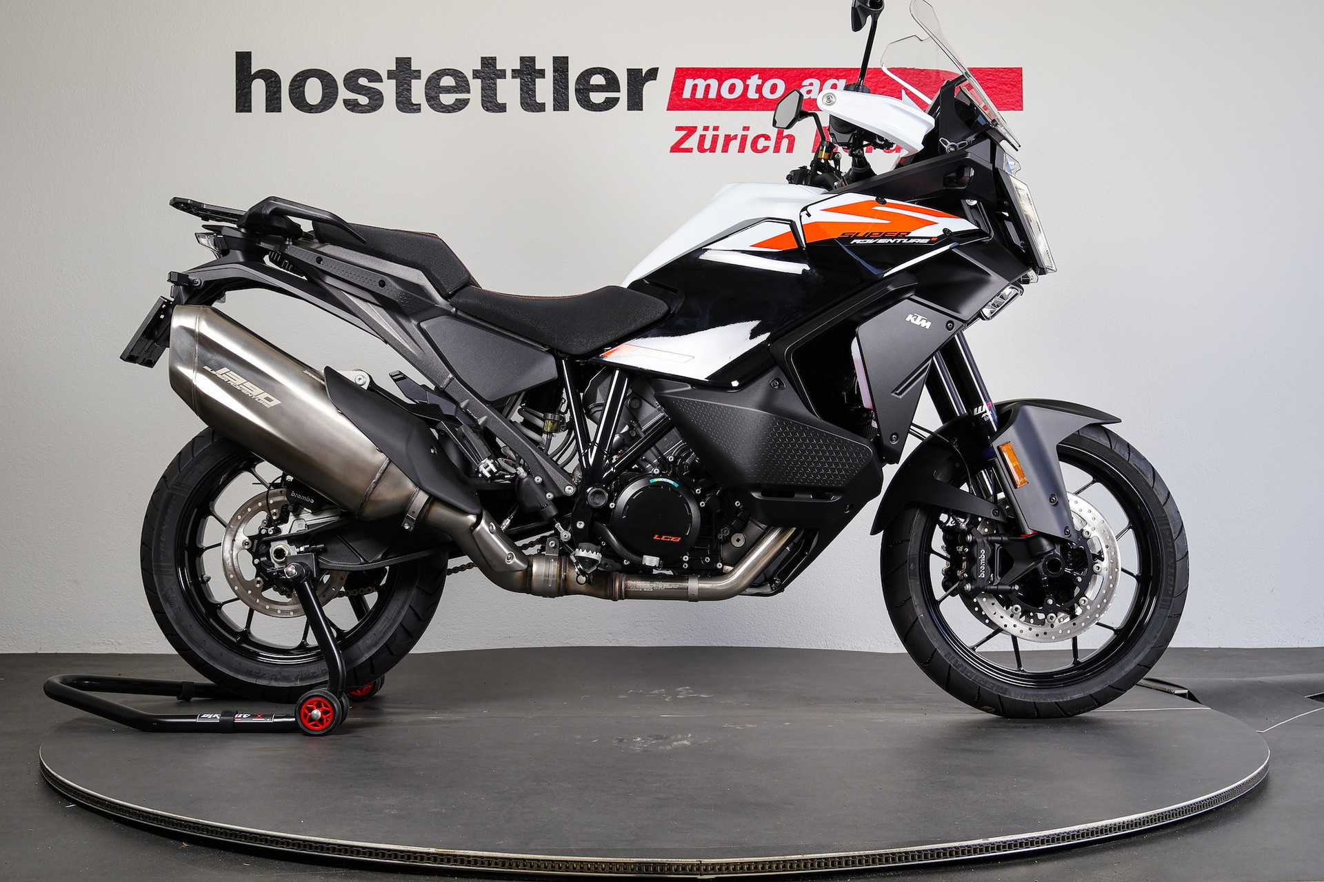 KTM 1390 Super Adventure S-showroom-element-1