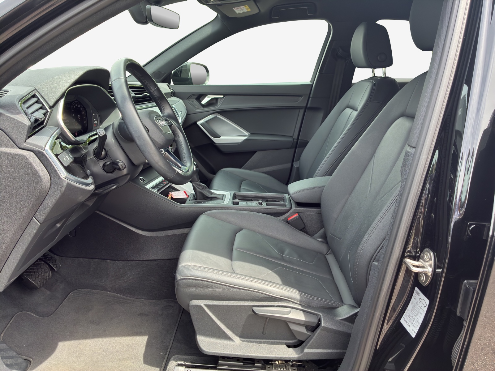 AUDI Q3 Sportback 35 TFSI Attraction S-tronic-image-7