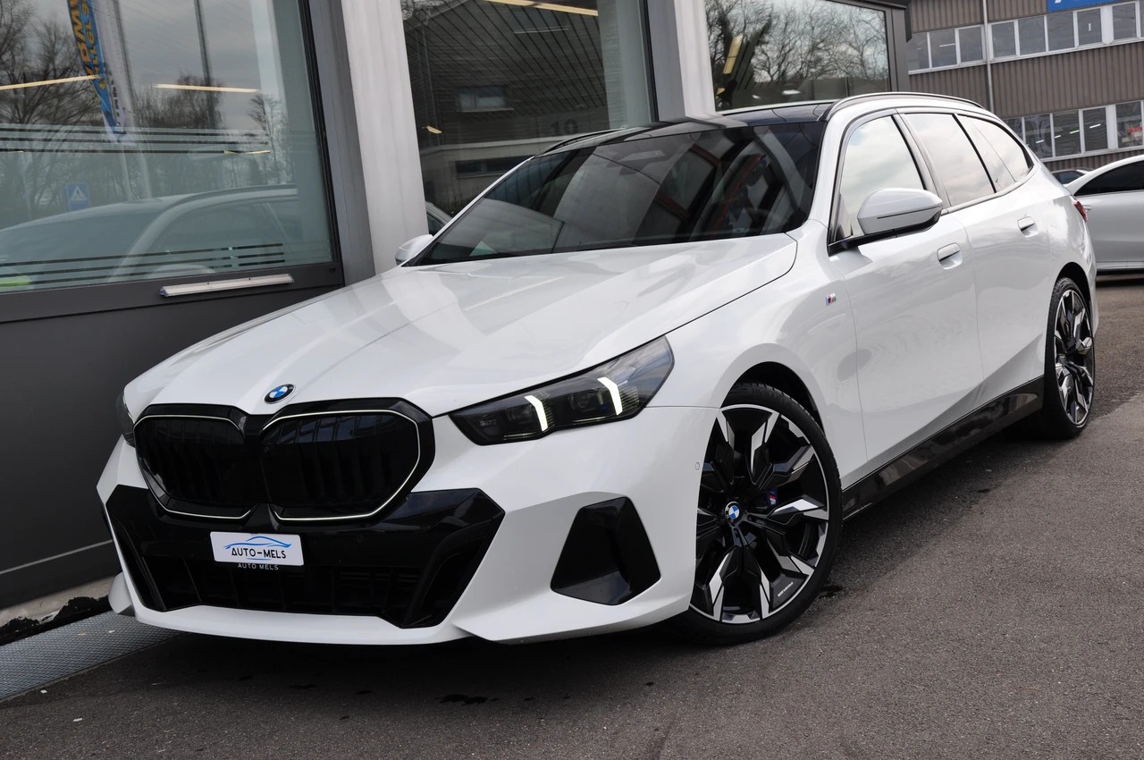 BMW 520d xDrive 48V Touring M Sport Pro Steptronic-showroom-element-3