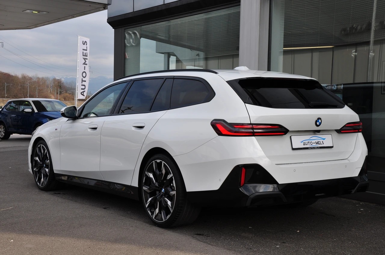 BMW 520d xDrive 48V Touring M Sport Pro Steptronic-image-7