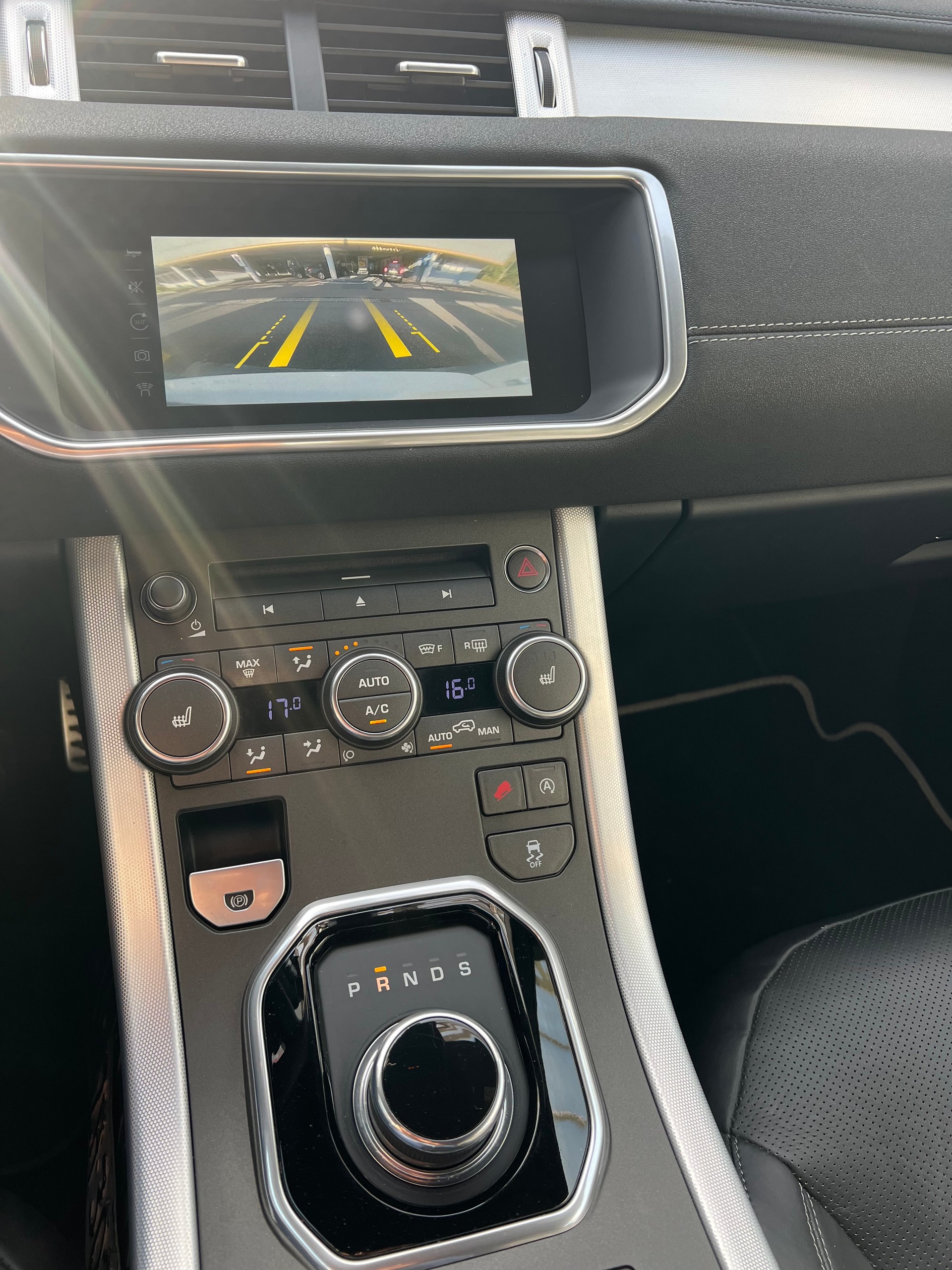 LAND ROVER Range Rover Evoque- 360°-Kamera- Conver. 2.0 TD4 HSE Dynamic AT9-image-24