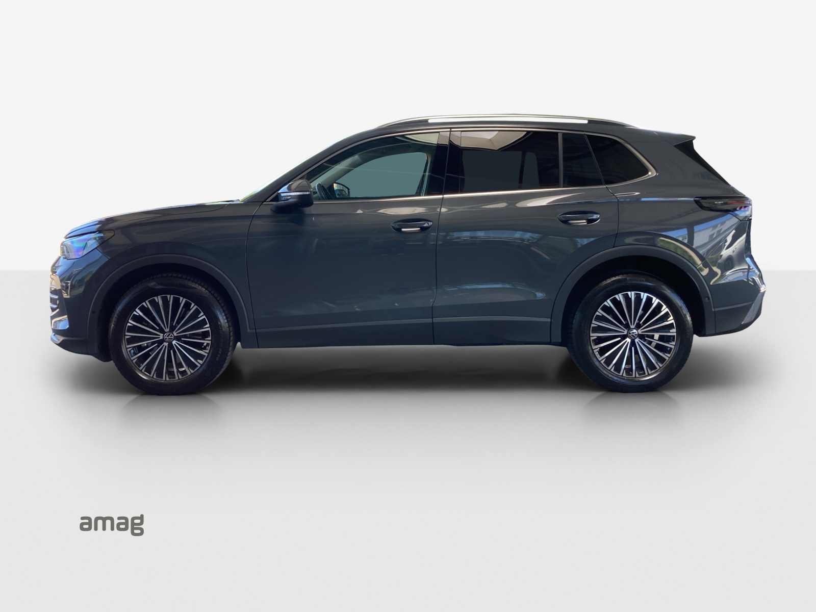 VW Tiguan 2.0 TSI DSG Elegance 4Motion-image-1