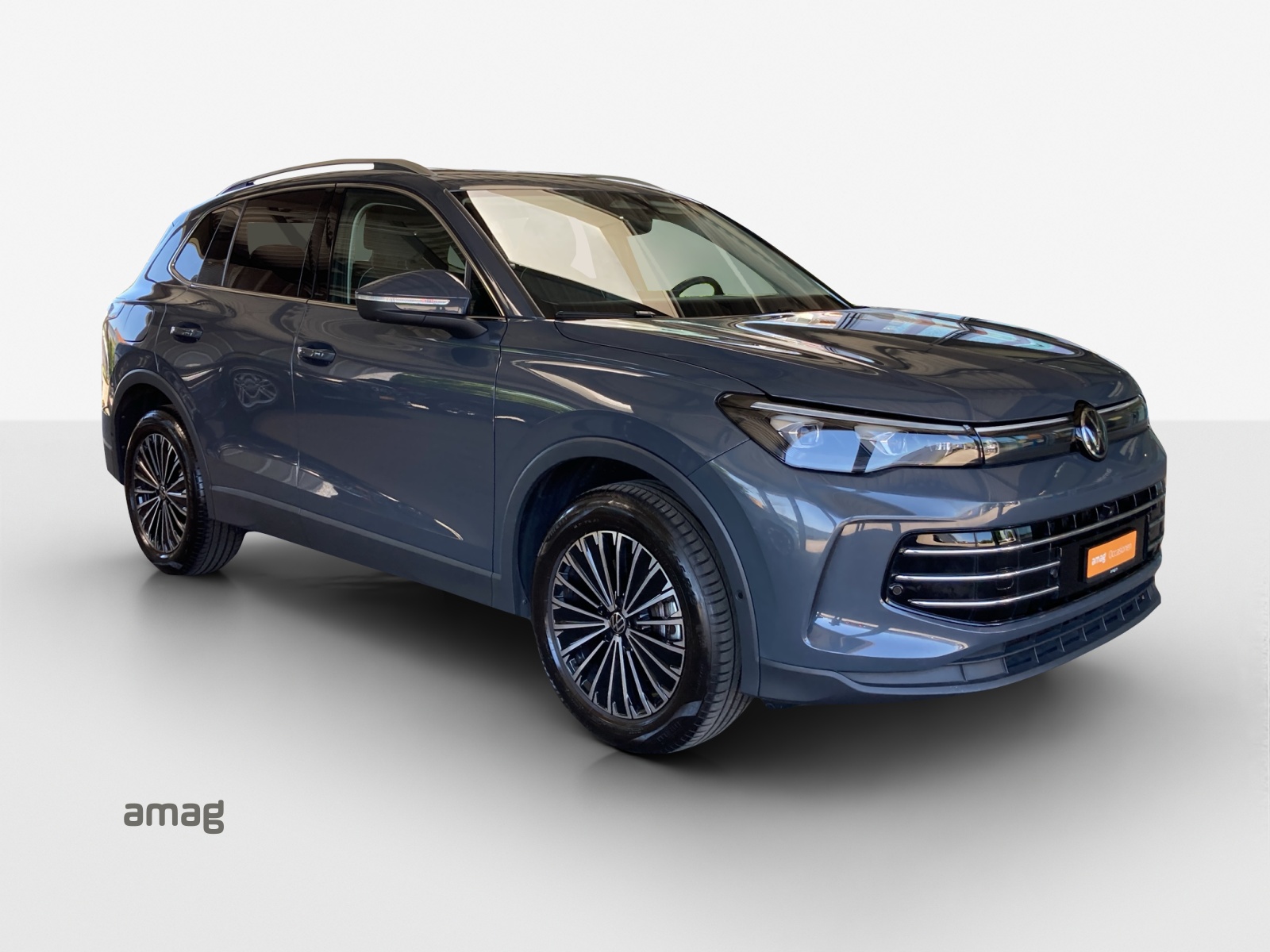 VW Tiguan 2.0 TSI DSG Elegance 4Motion-image-5