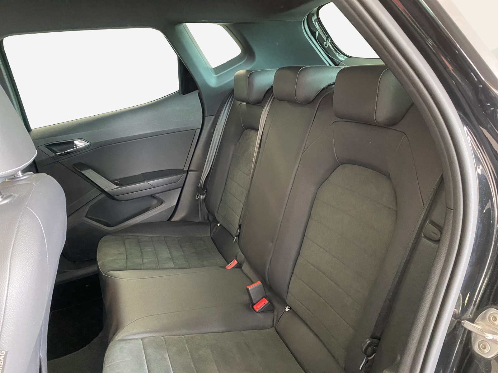 SEAT Arona 1.6 TDI CR Xcellence DSG-image-11