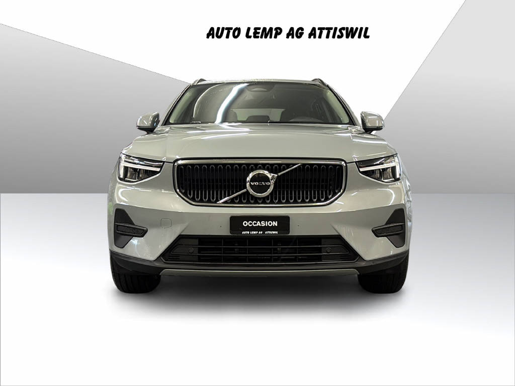 VOLVO XC40 2.0 B3 MH Essential-image-1