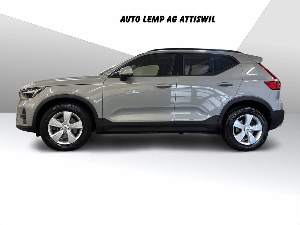VOLVO XC40 2.0 B3 MH Essential-image-2