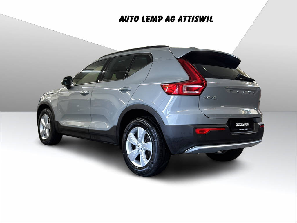 VOLVO XC40 2.0 B3 MH Essential-image-3