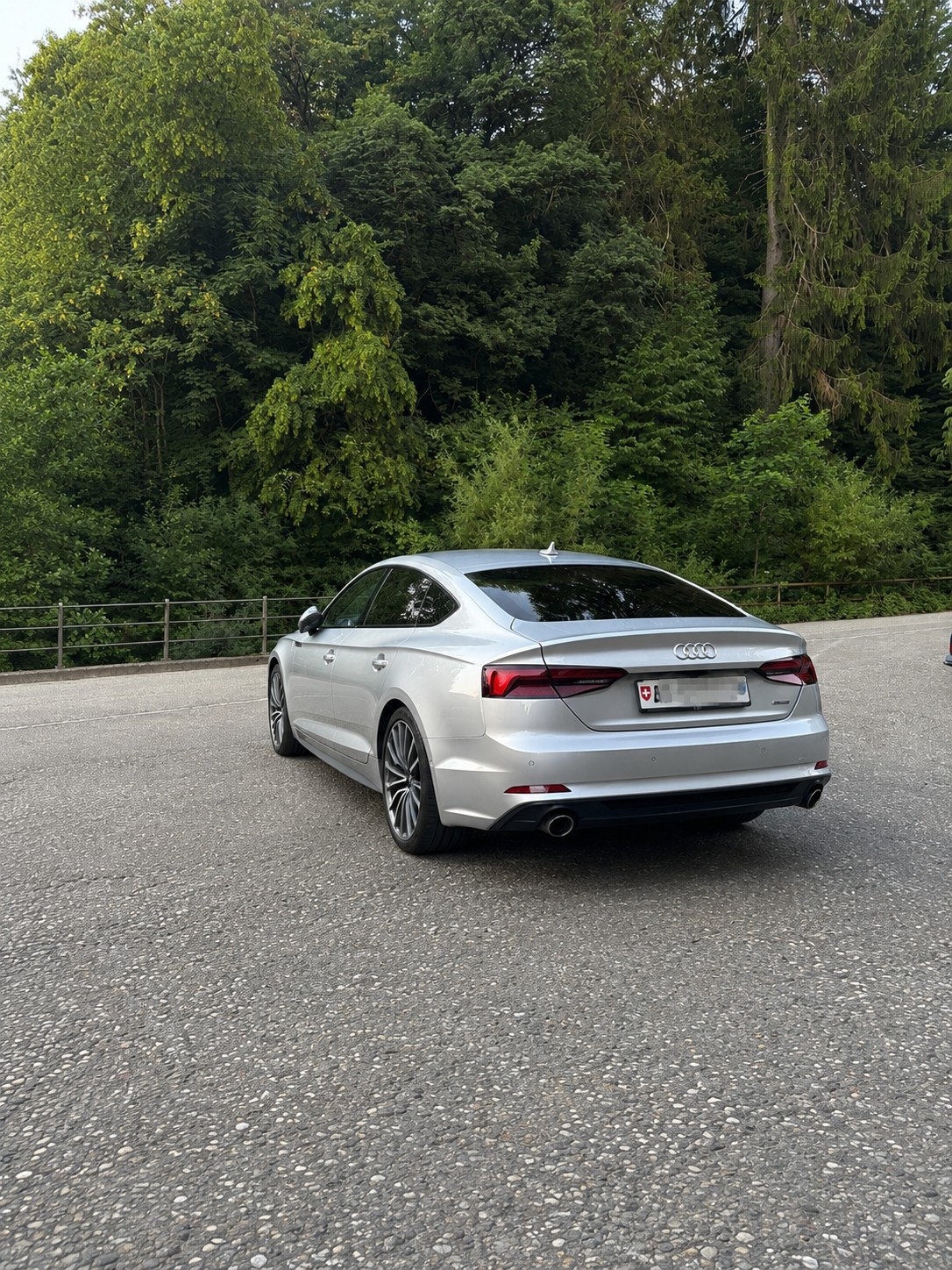 AUDI 45 TFSI Sport quattro S-Tronic-image-2