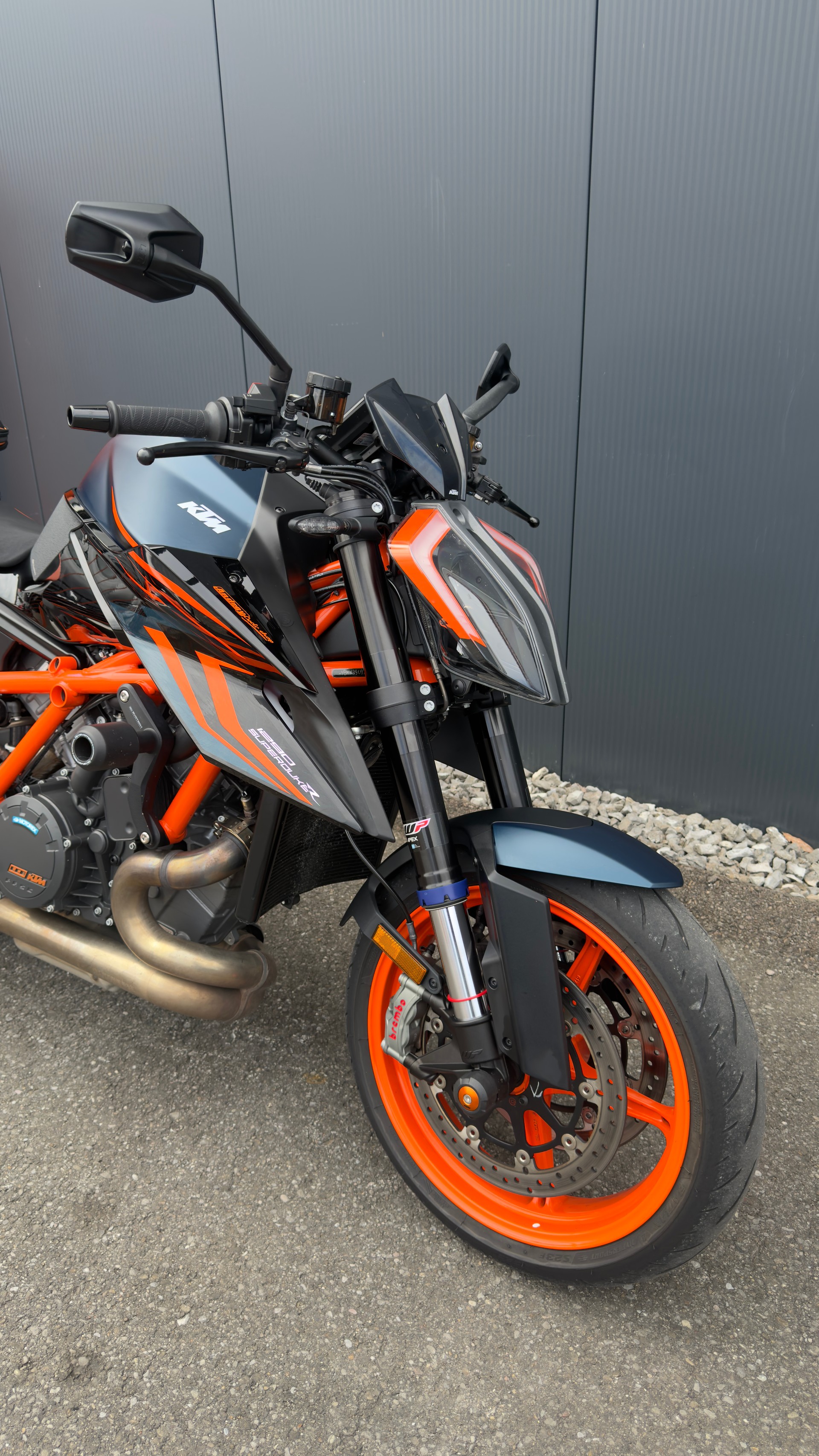 KTM 1290 Super Duke R EVO-showroom-element-3