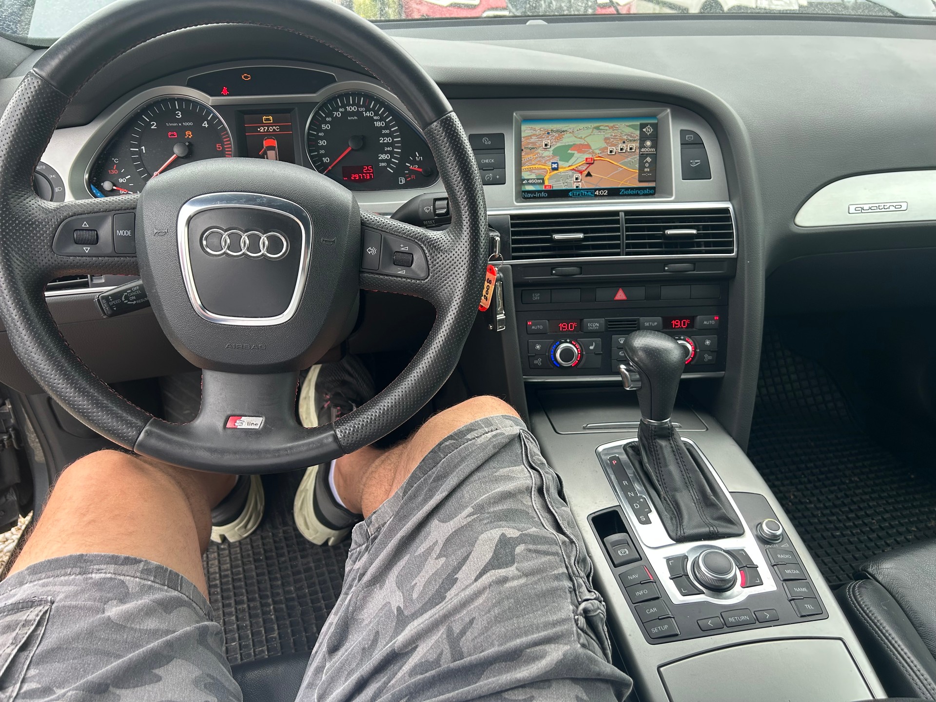 AUDI A6 Avant 3.0 V6 TDI quattro-image-6