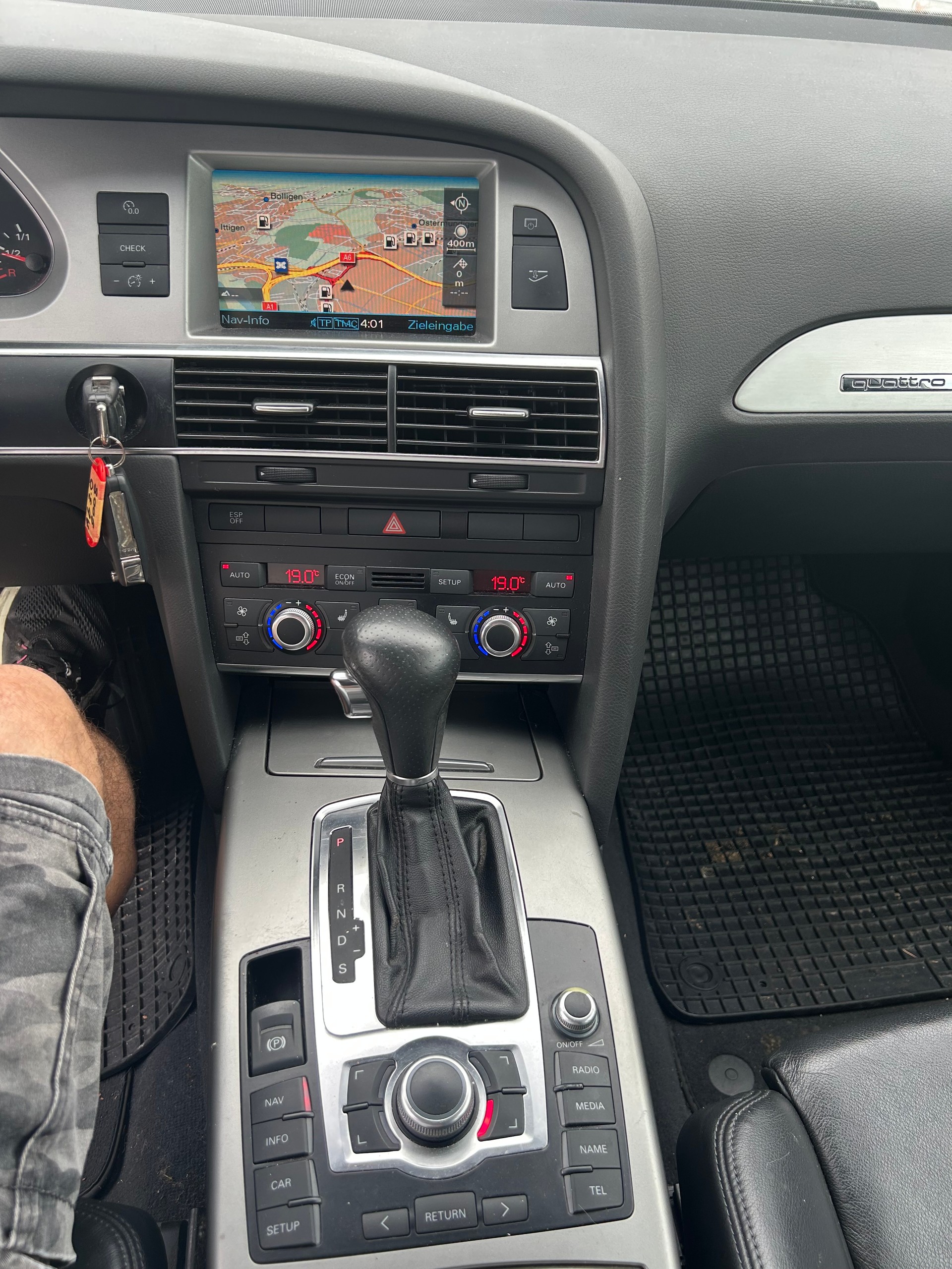 AUDI A6 Avant 3.0 V6 TDI quattro-image-7
