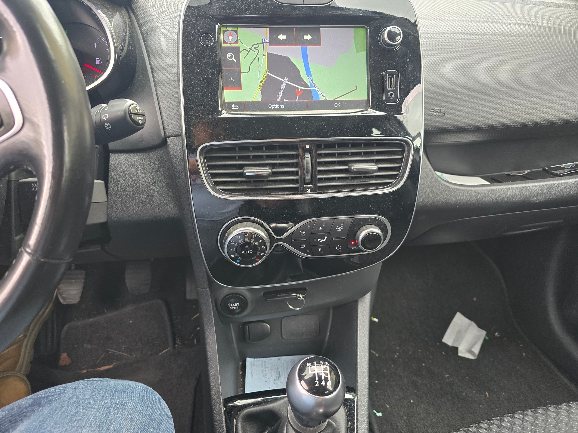 RENAULT Clio Grandtour 1.5 dCi Swiss Edition-image-8