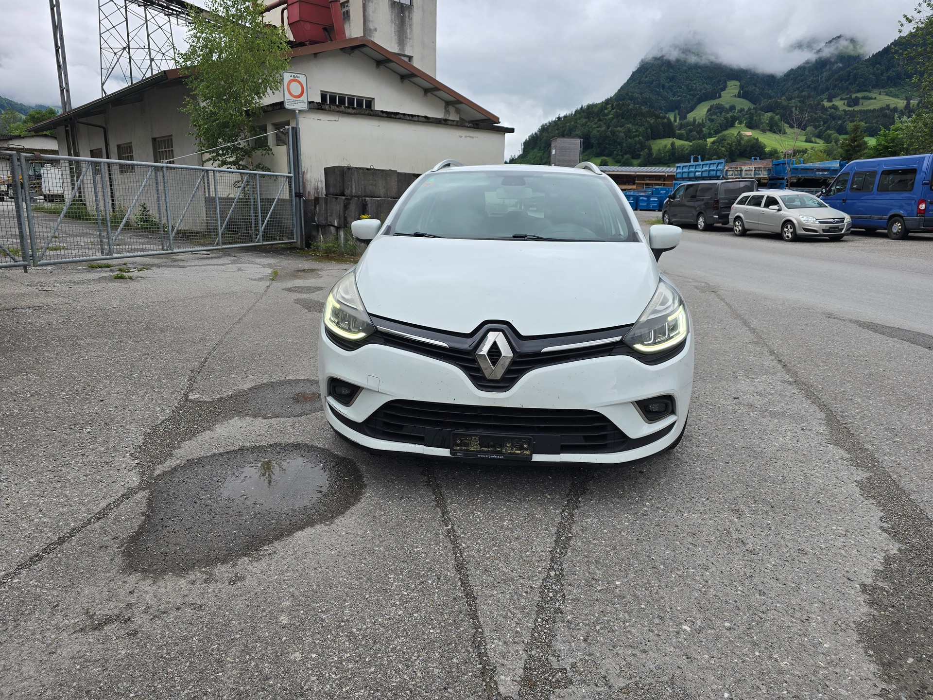 RENAULT Clio Grandtour 1.5 dCi Swiss Edition-image-0