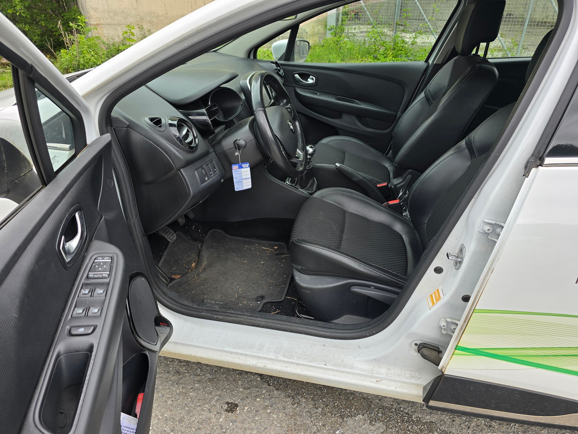RENAULT Clio Grandtour 1.5 dCi Swiss Edition-image-7