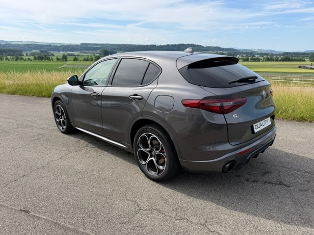 ALFA ROMEO Stelvio 2.0 Veloce Q4 Automatic-image-4