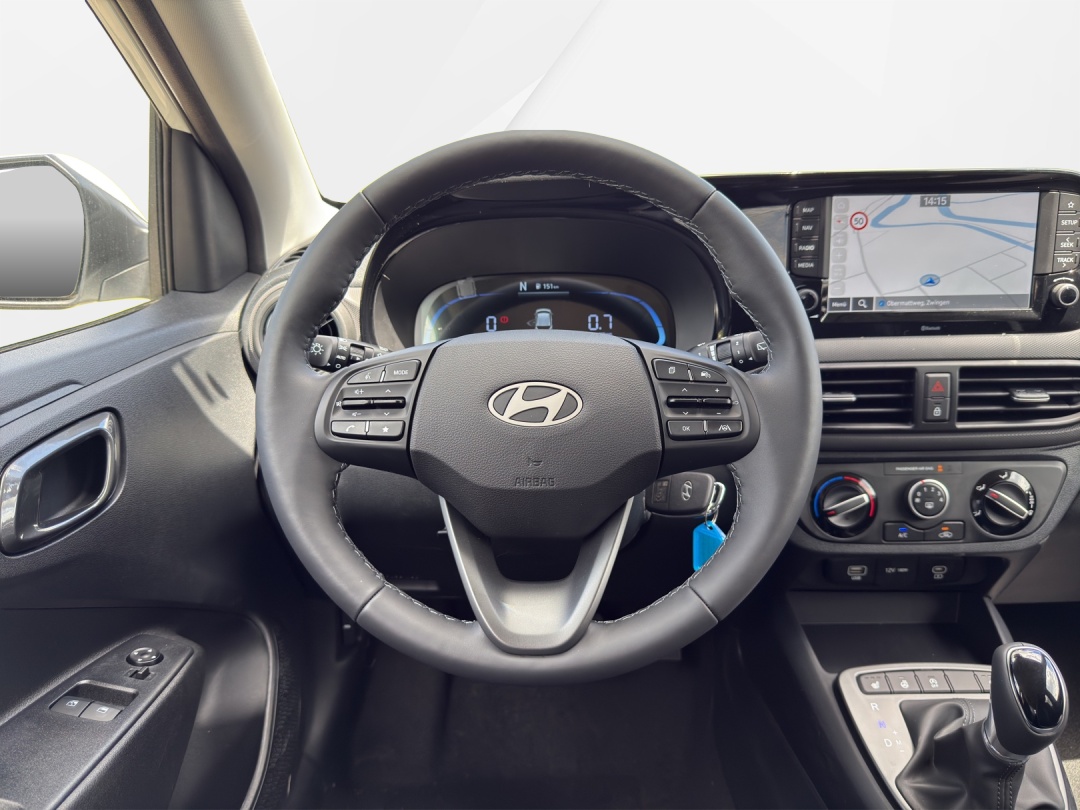 HYUNDAI i10 1.2 Amplia Aut.-image-10