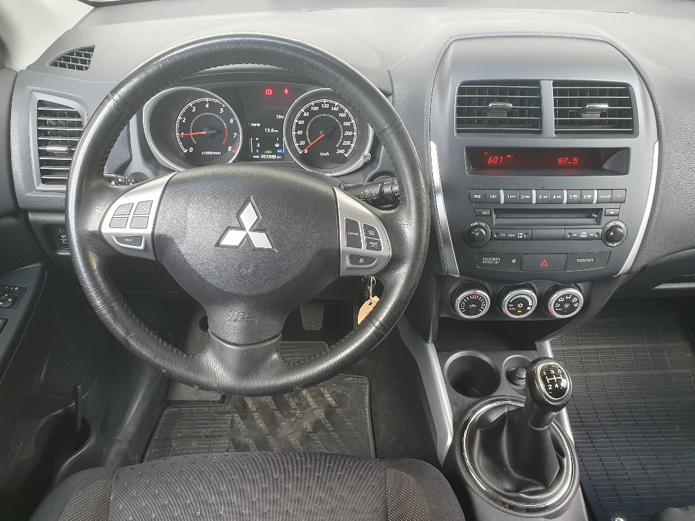 MITSUBISHI ASX 1.6 Invite-image-5