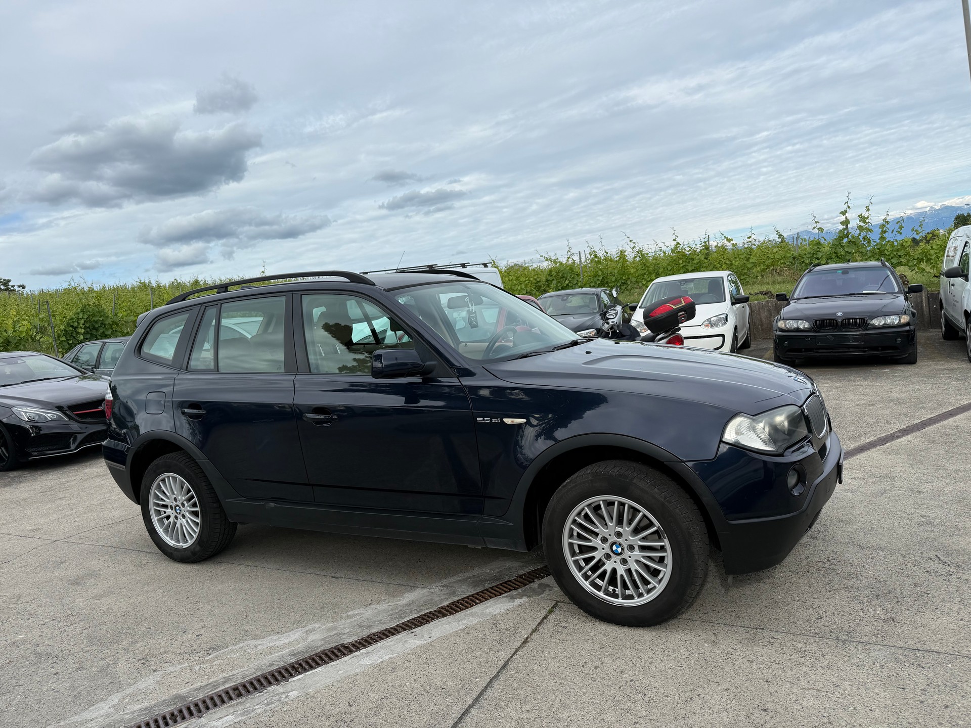 BMW X3 xDrive 25i (2.5si)-image-4