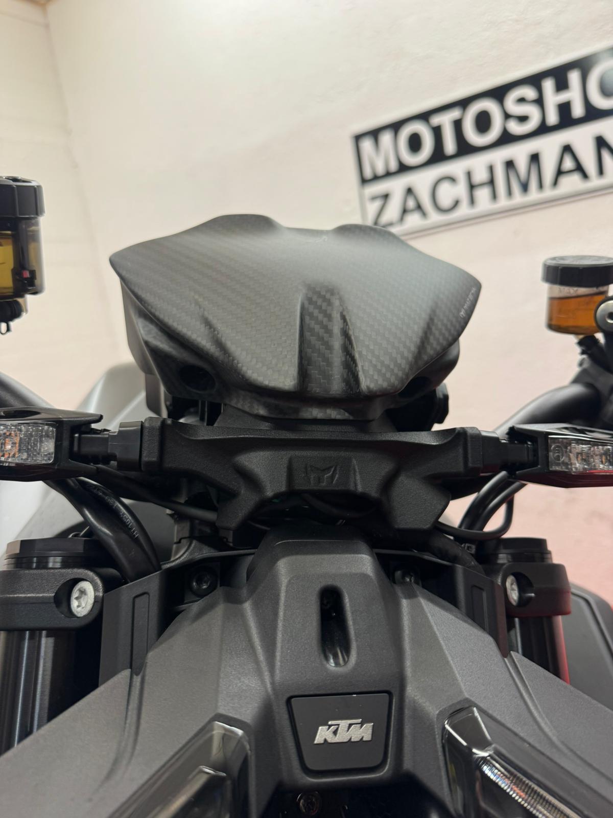 KTM 1390 Super Duke R EVO-image-13