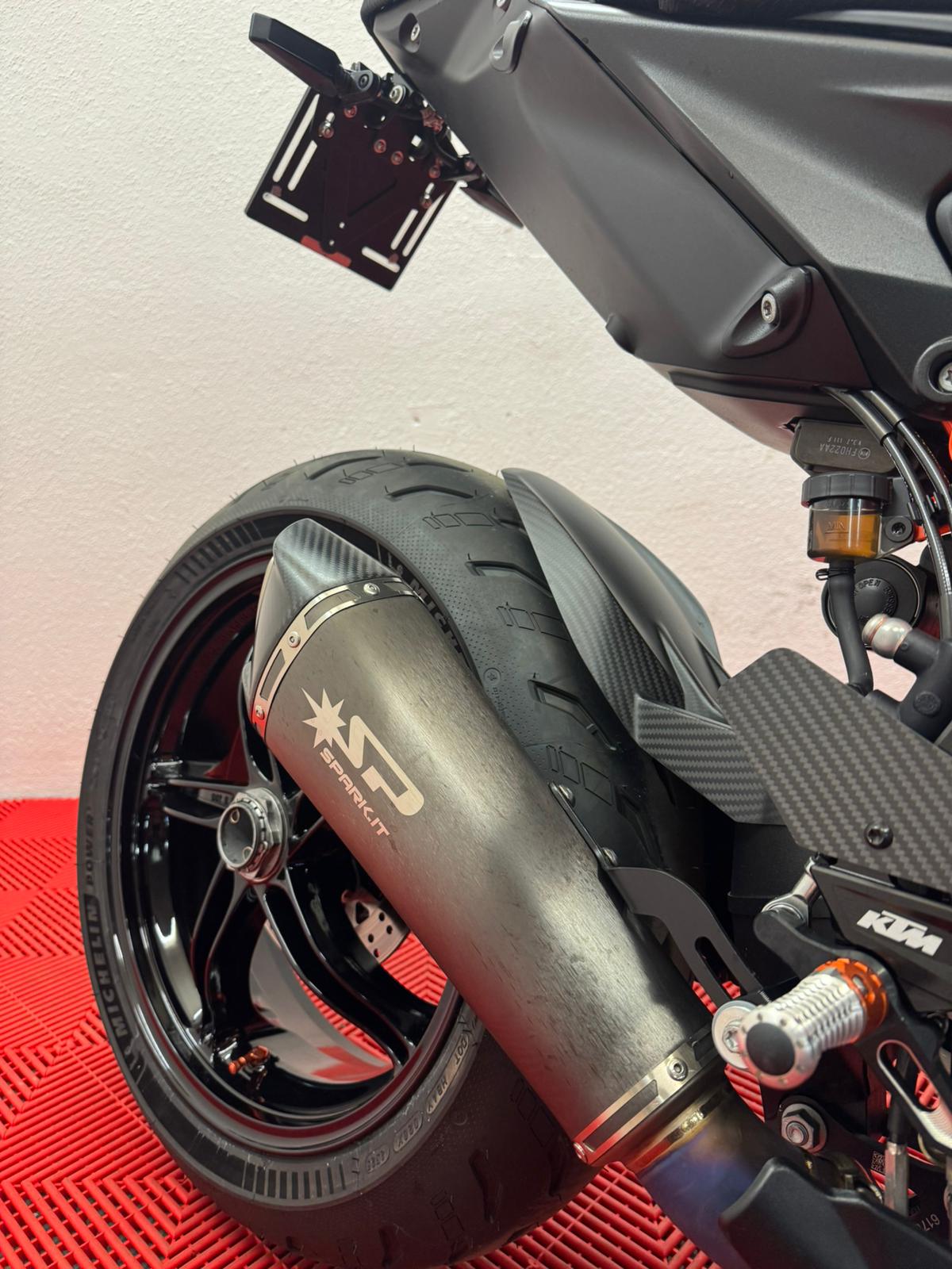 KTM 1390 Super Duke R EVO-image-12
