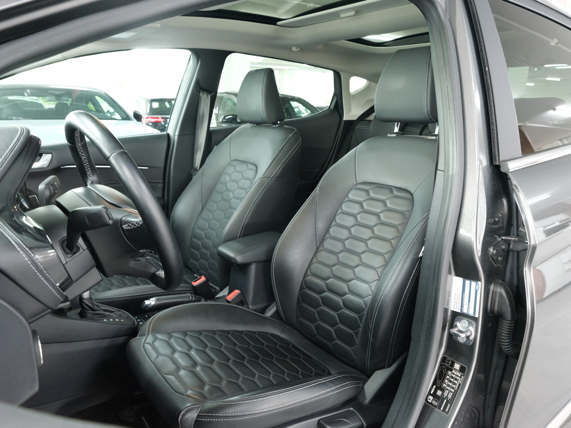FORD Fiesta 1.0 SCTi ST-Line Automat *Panorama* *Rückfahrkamera* *Vignale*-image-16