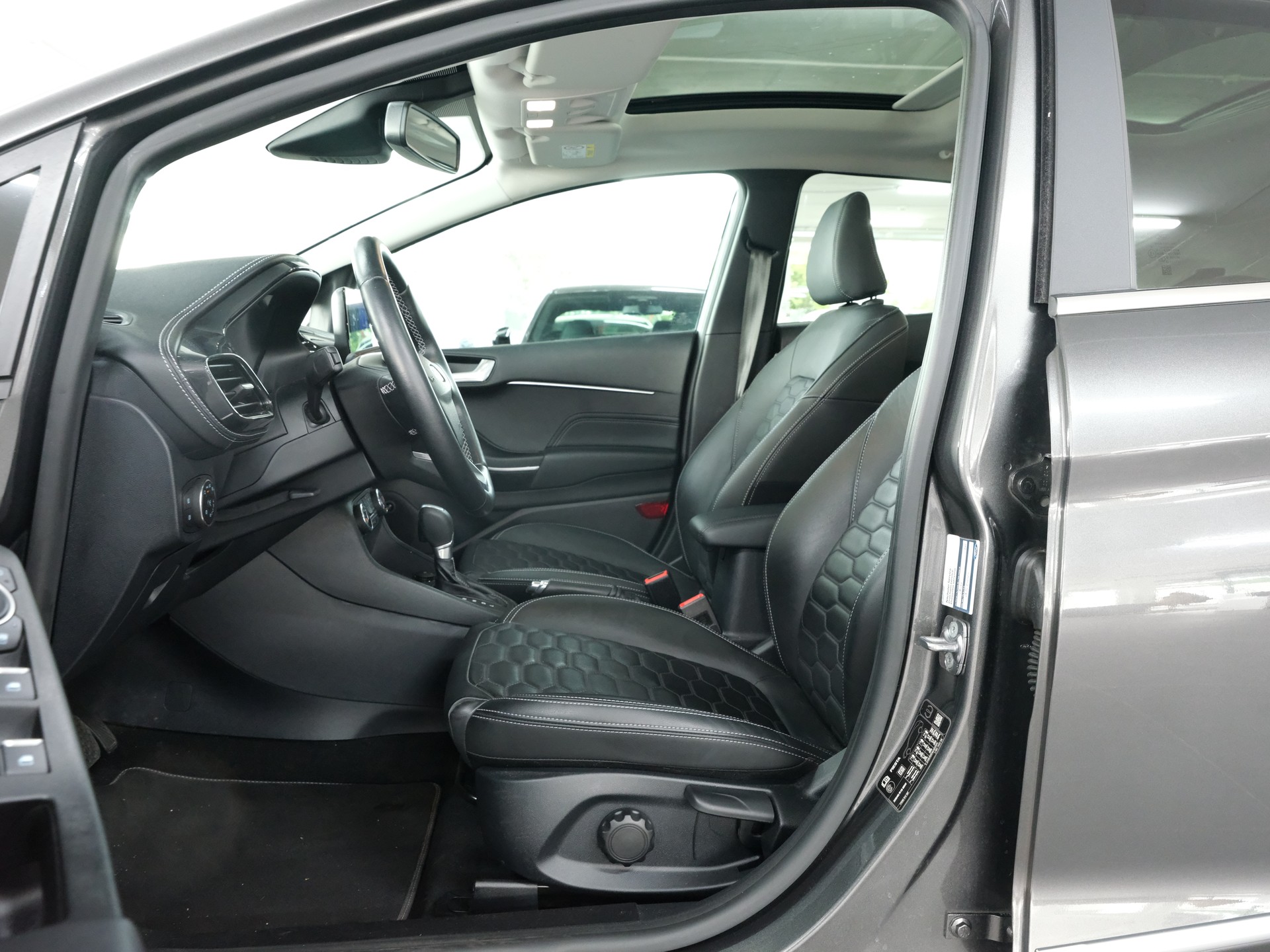 FORD Fiesta 1.0 SCTi ST-Line Automat *Panorama* *Rückfahrkamera* *Vignale*-image-15