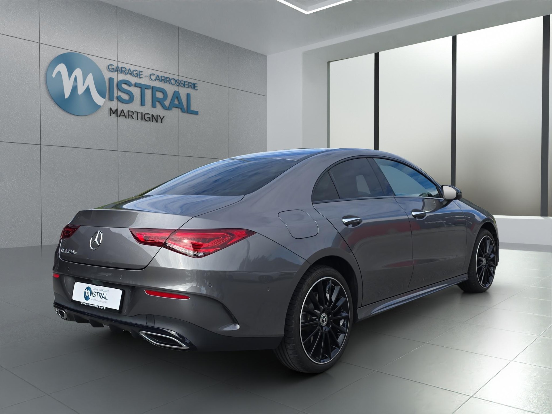 MERCEDES-BENZ CLA 250 e AMG Line-image-4