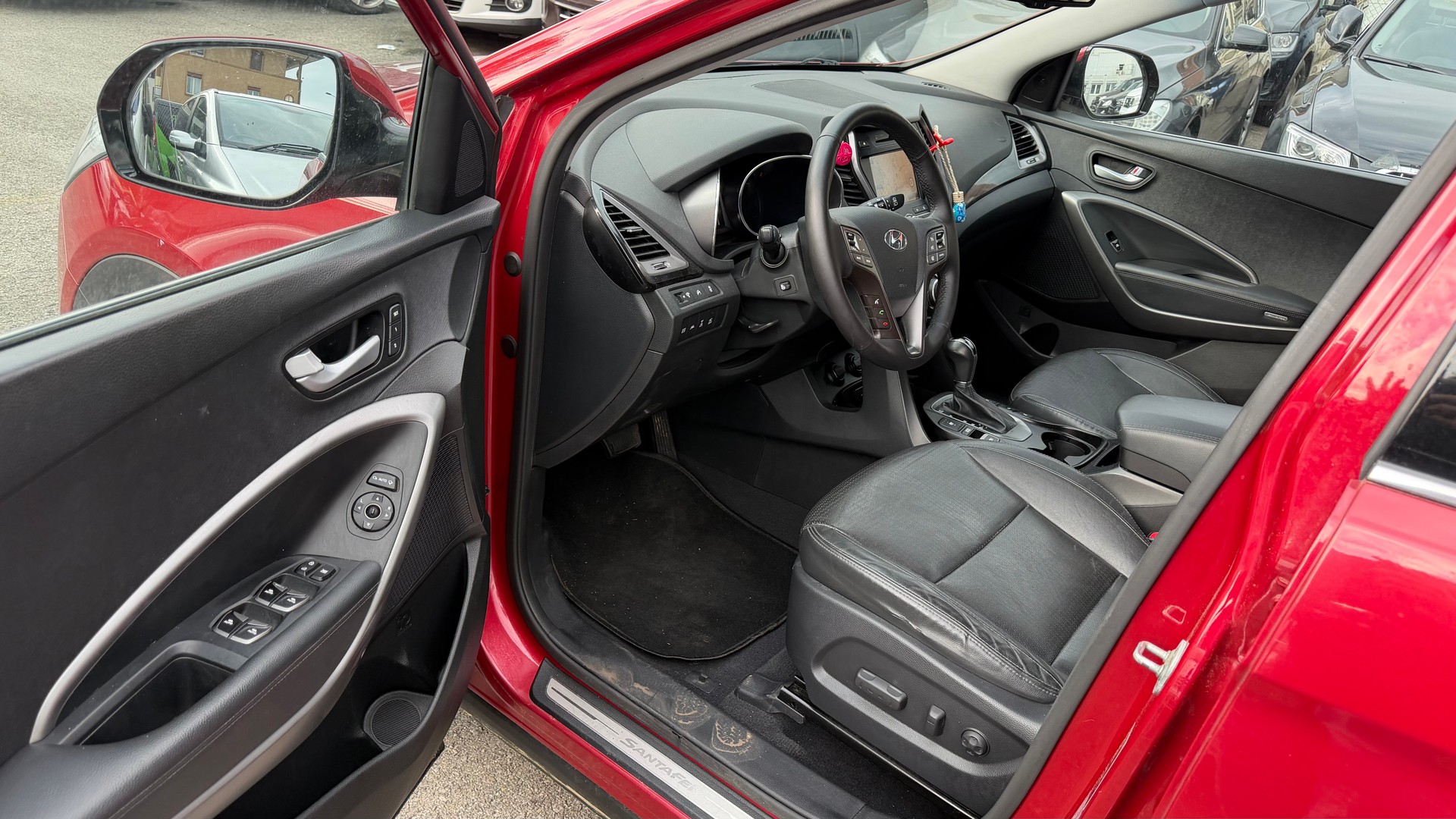 HYUNDAI Grand Santa Fe 2.2 CRDI Premium 4WD-image-6