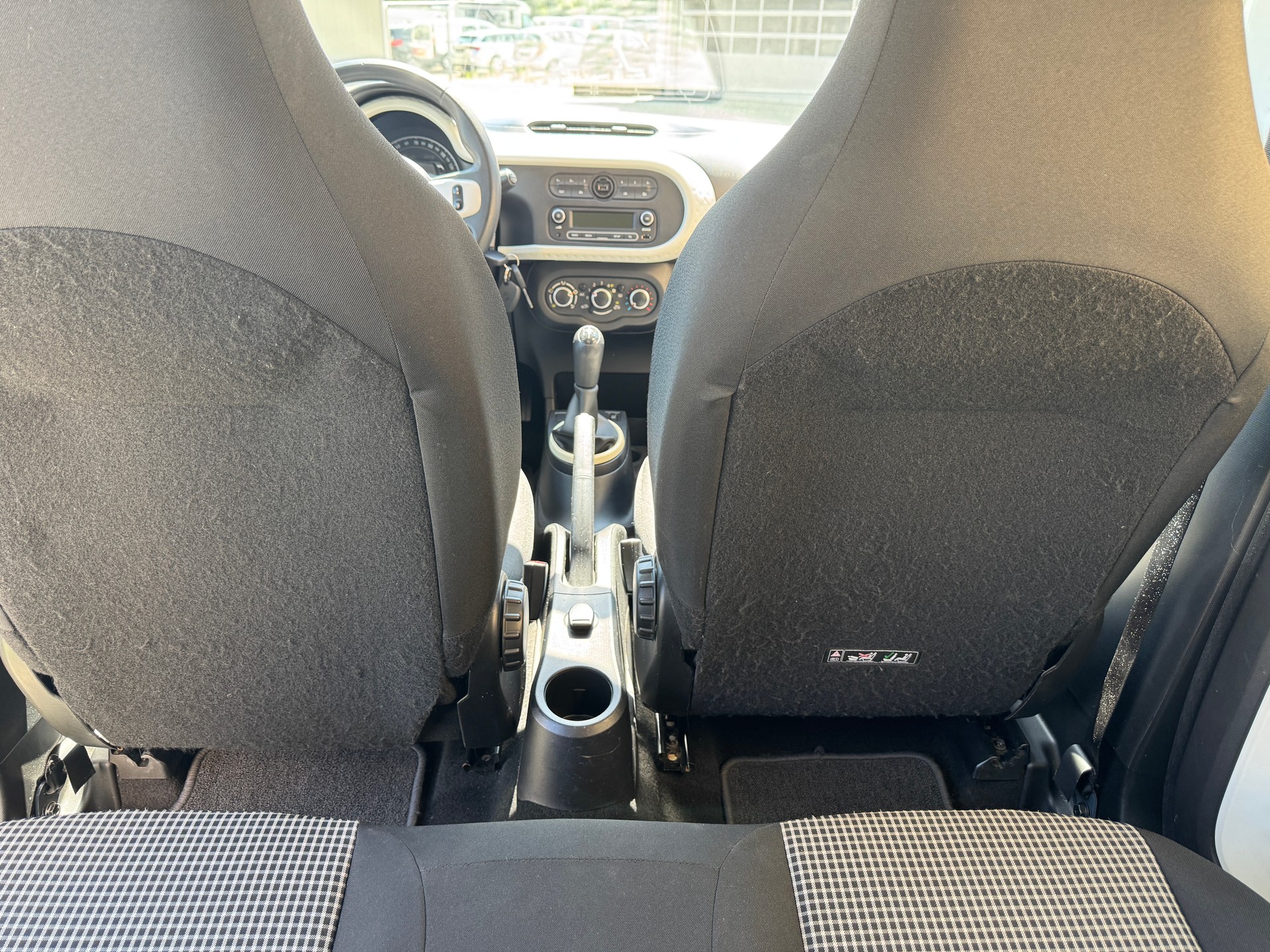 RENAULT Twingo 1.0 Life-image-11