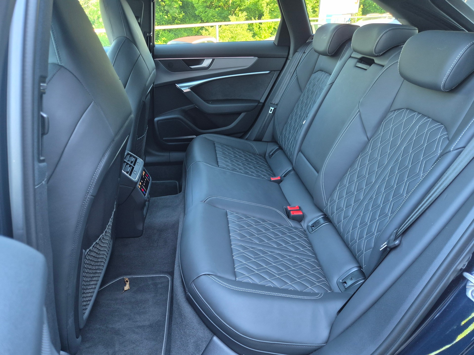 AUDI S6 Avant 3.0 TDI quattro tiptronic-image-17