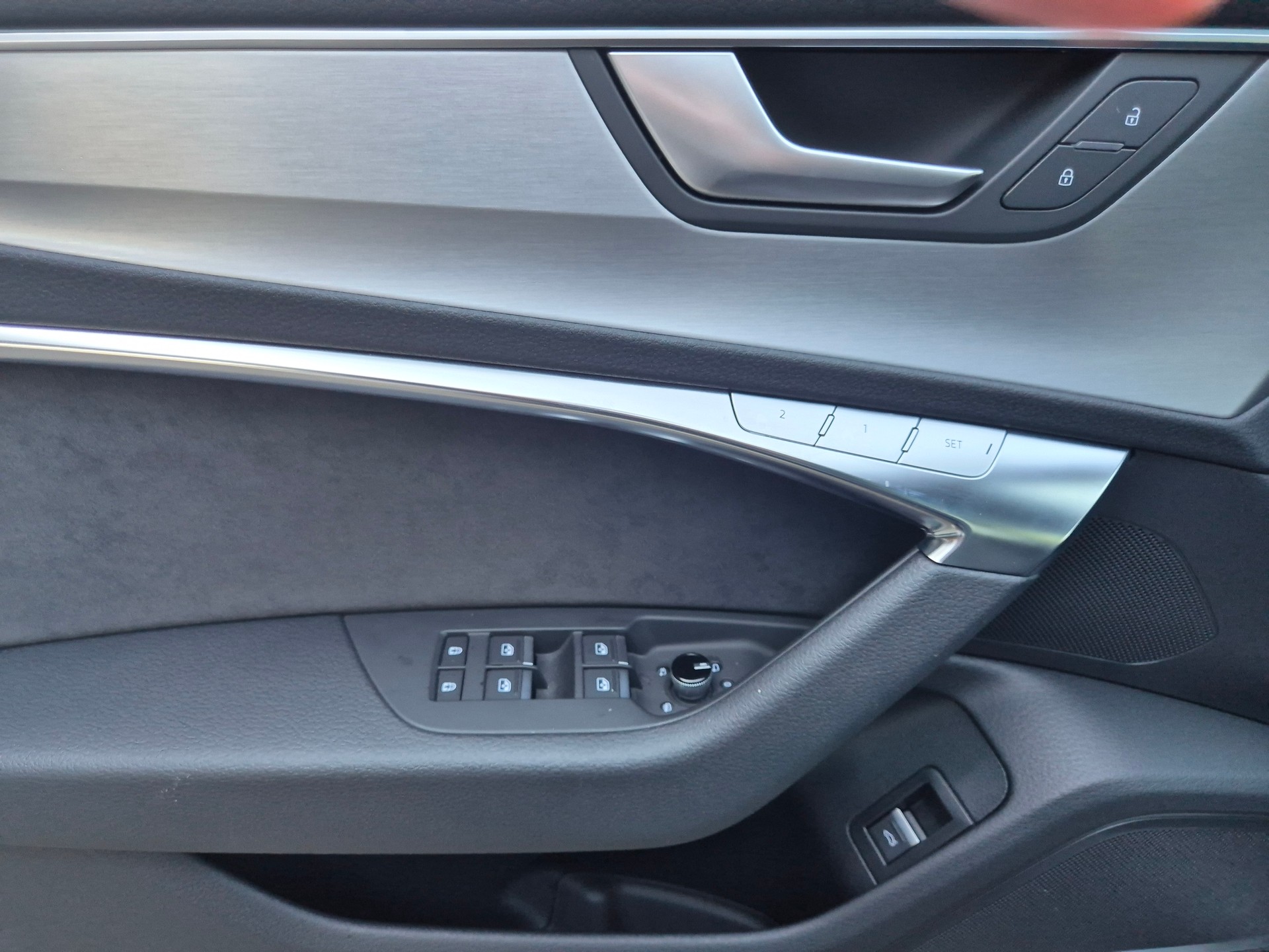 AUDI S6 Avant 3.0 TDI quattro tiptronic-image-15