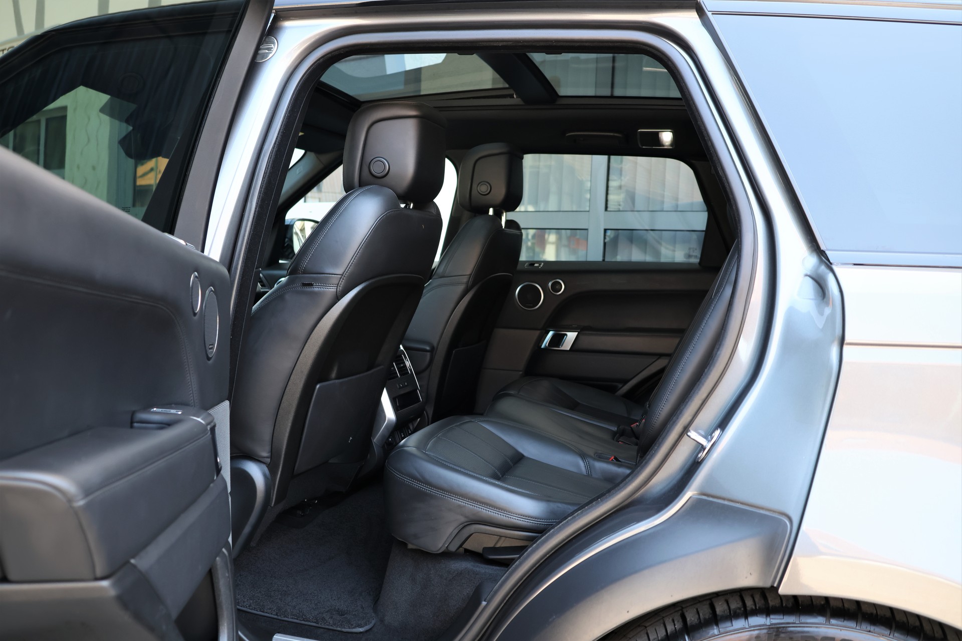 LAND ROVER Range Rover Sport 3.0 SDV6 HSE Dynamic Automatic (CH) + 3.5T AHK-image-12