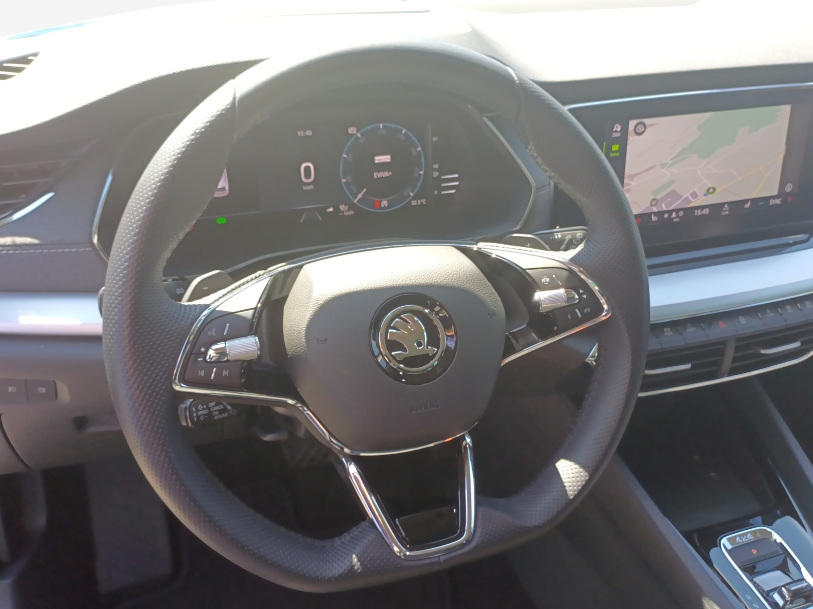 SKODA Octavia Combi 2.0 TSI Style DSG 4x4-image-9