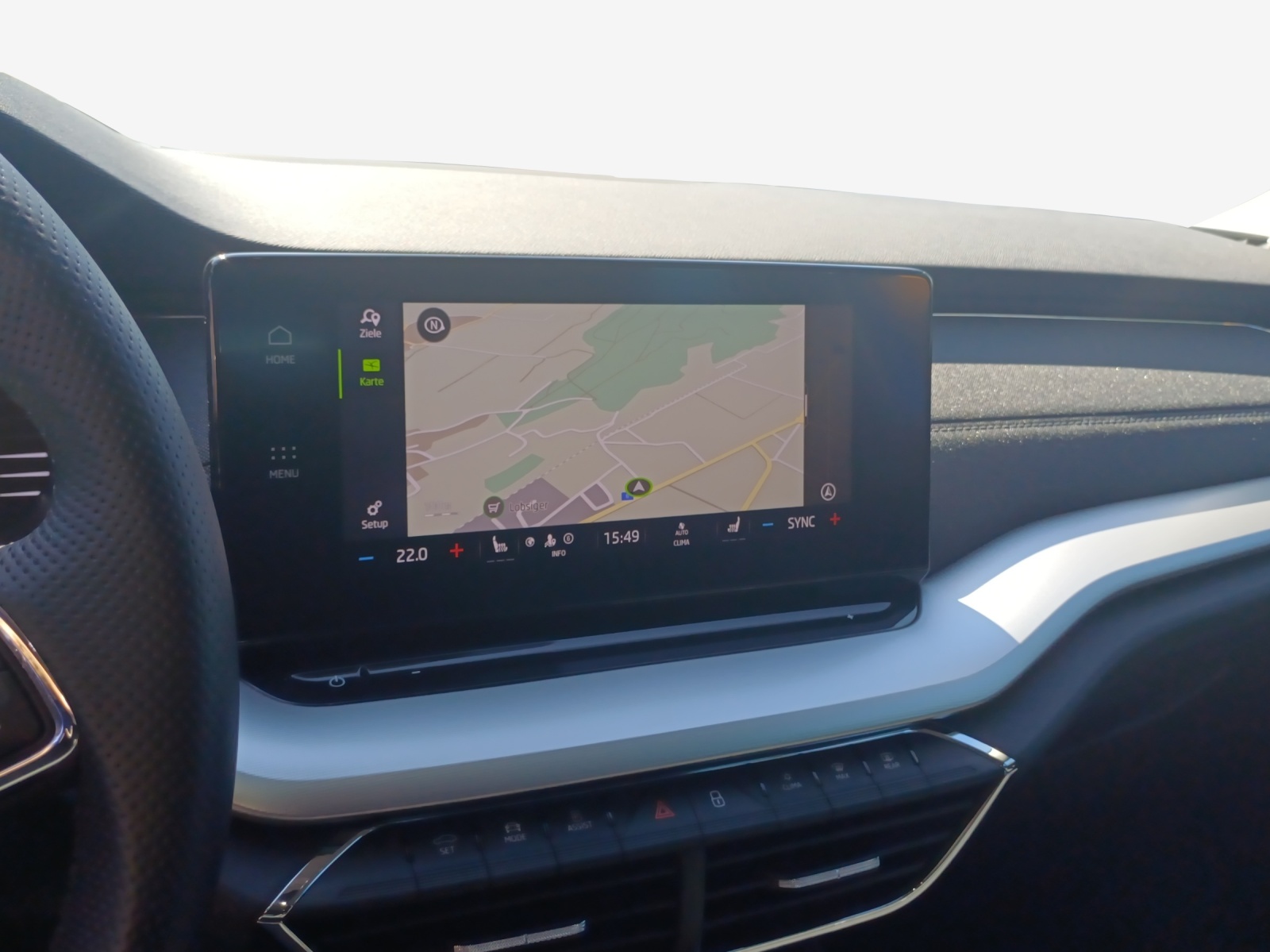 SKODA Octavia Combi 2.0 TSI Style DSG 4x4-image-10