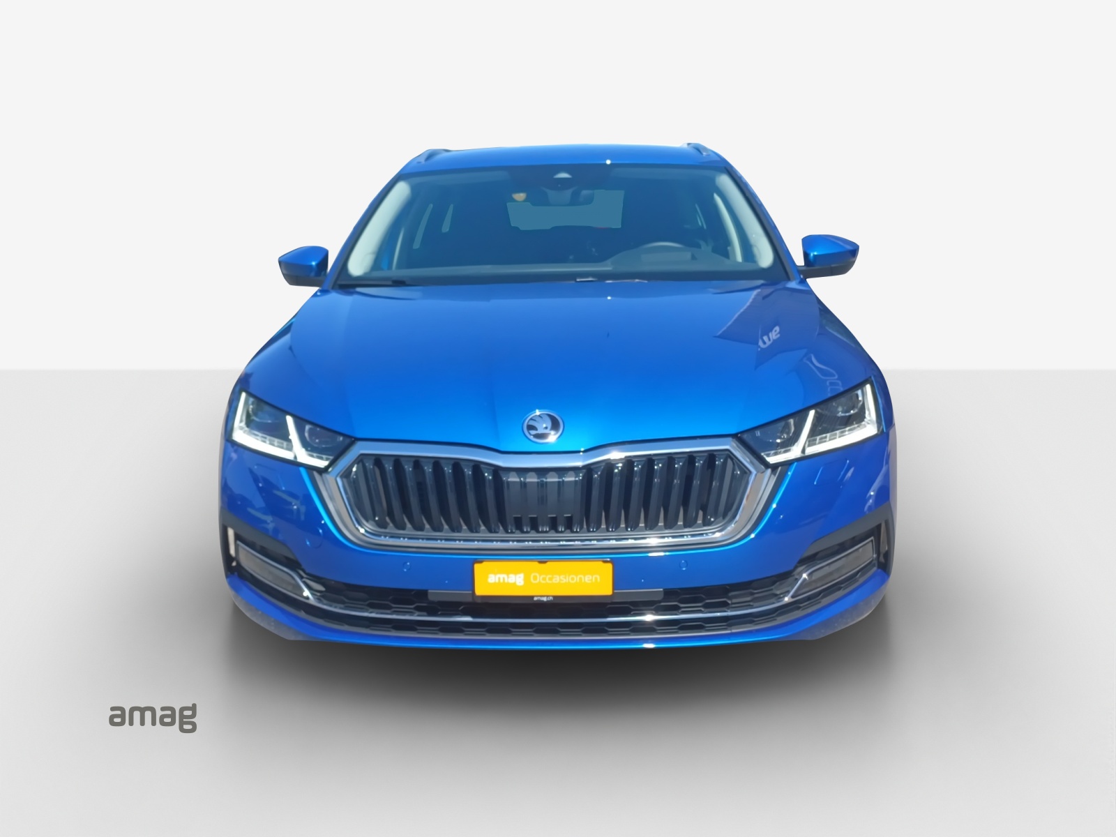 SKODA Octavia Combi 2.0 TSI Style DSG 4x4-image-6