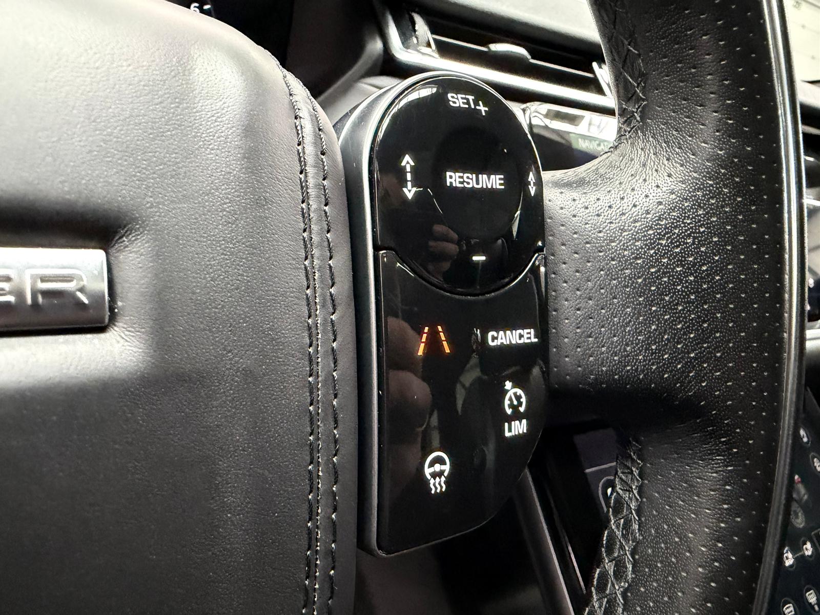 LAND ROVER Range Rover Velar R-Dynamic P 300 SE Automatic-image-17