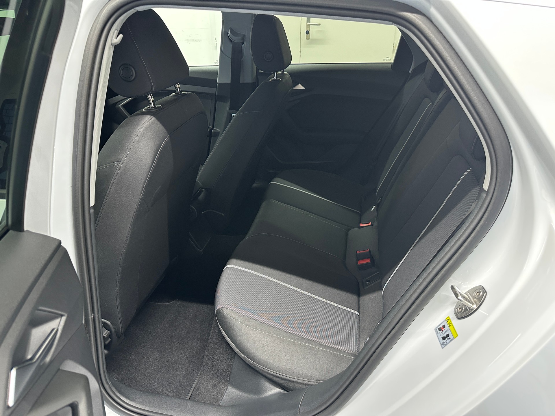 AUDI A1 Sportback 30 TFSI S-tronic-image-8