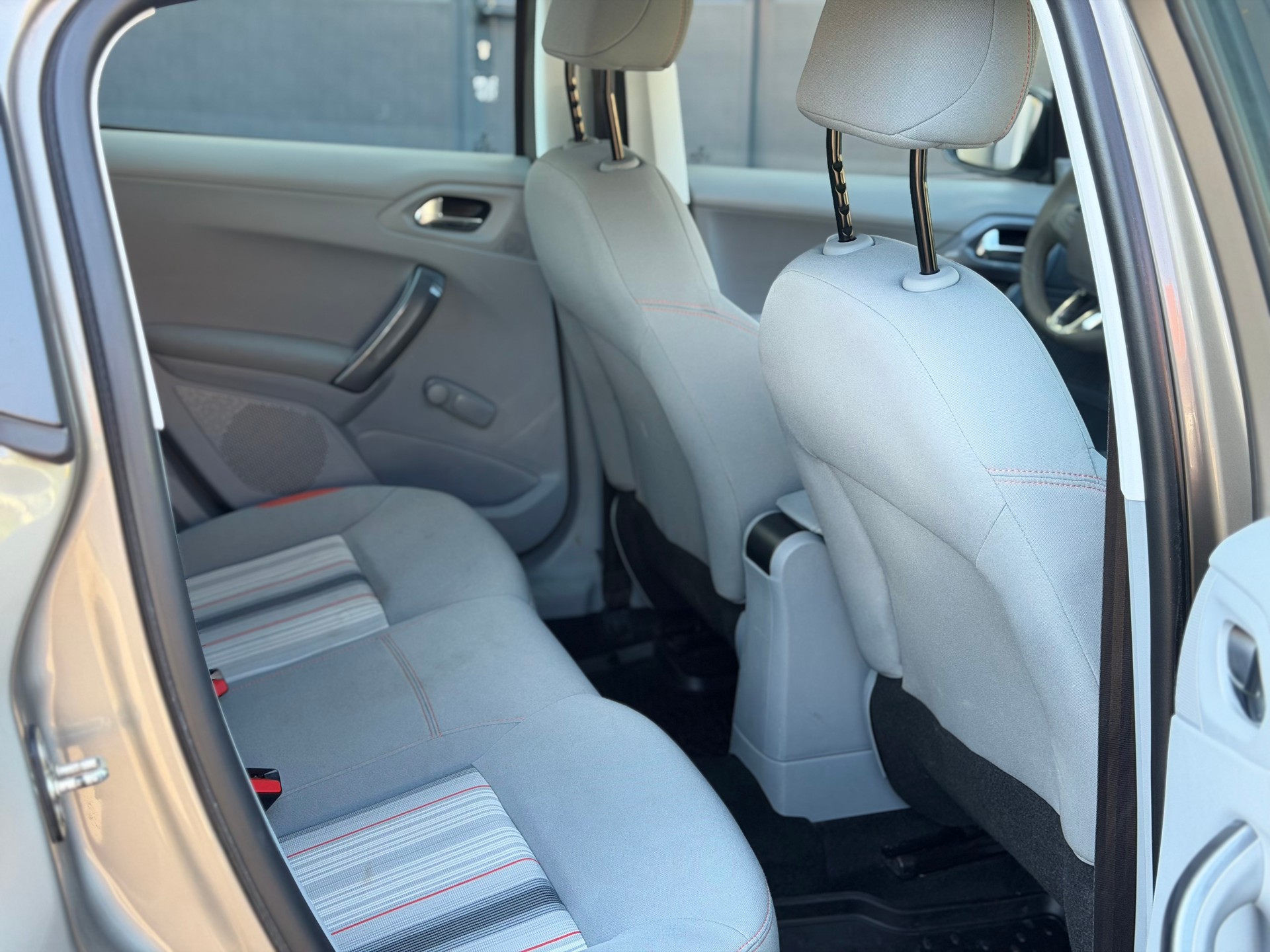 PEUGEOT 208 1.4 VTI Active-image-7