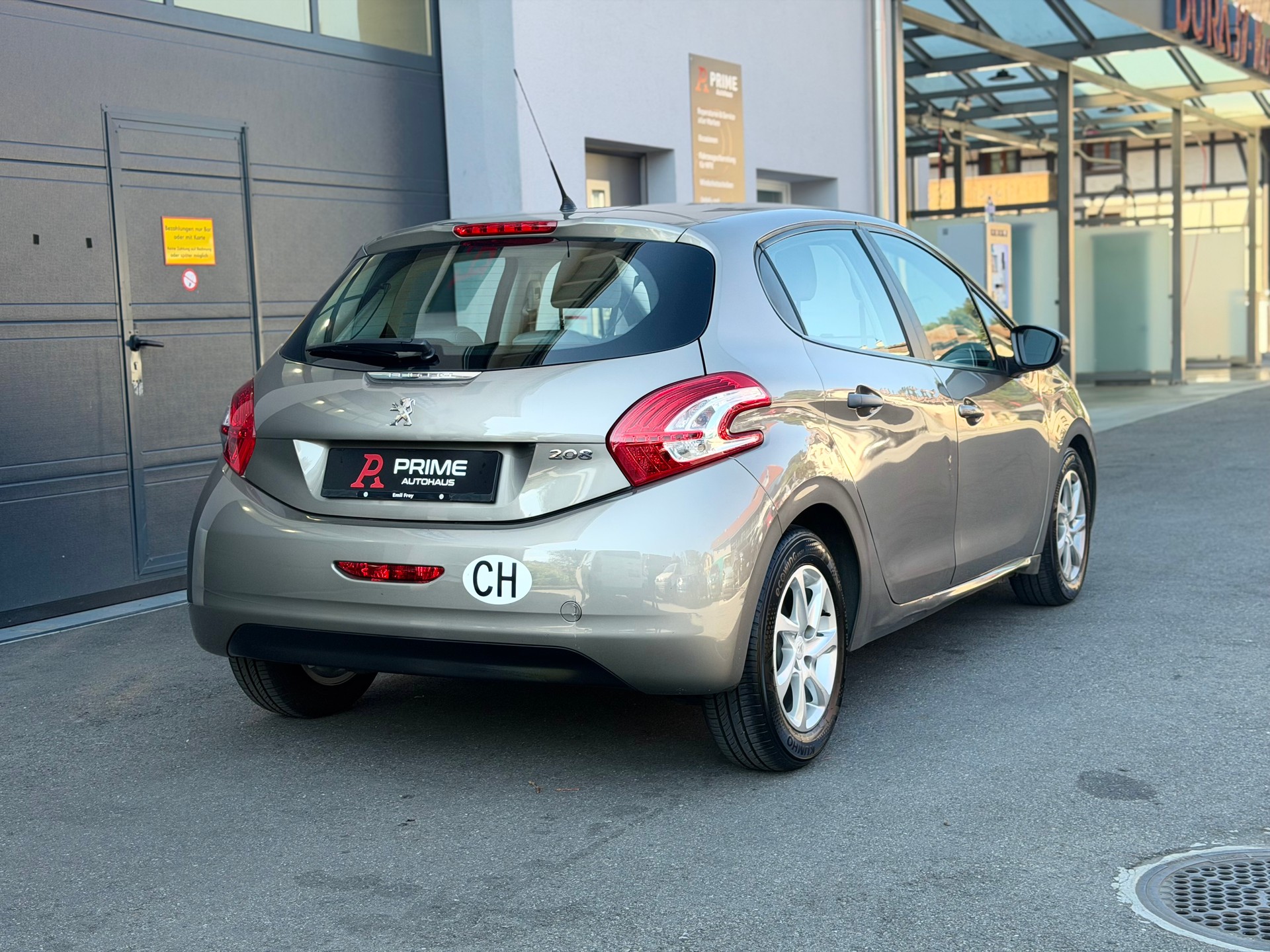 PEUGEOT 208 1.4 VTI Active-showroom-element-1