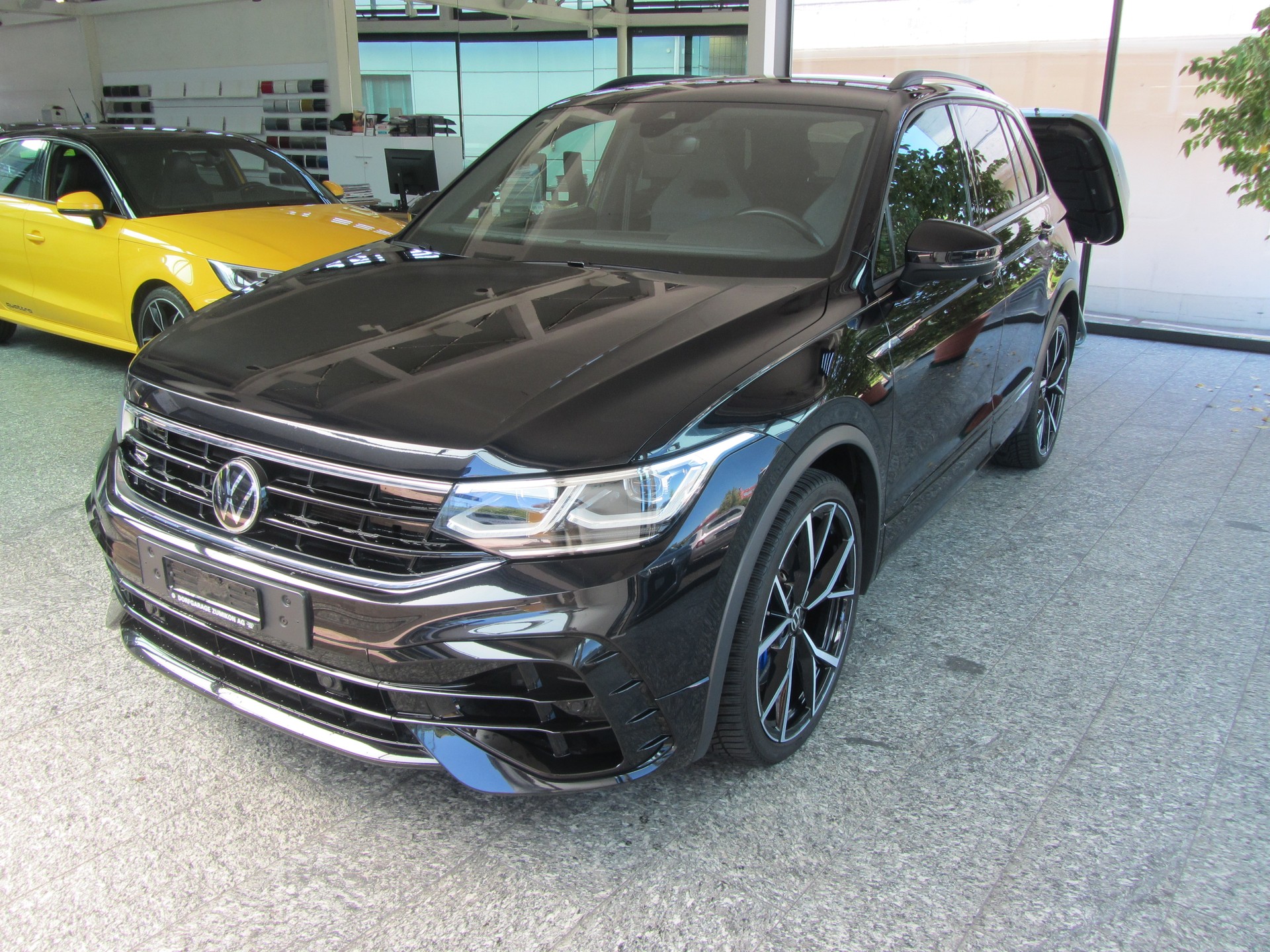 VW Tiguan 2.0TSI R 4Motion DSG-image-0
