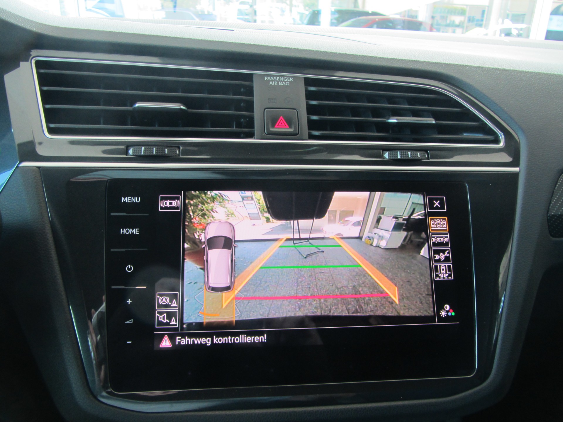 VW Tiguan 2.0TSI R 4Motion DSG-image-9