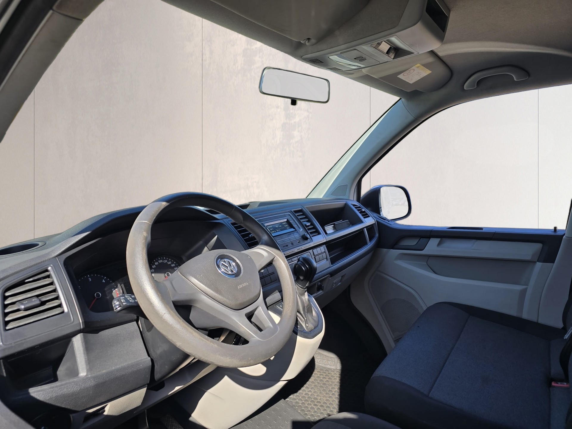 VW T6 2.0 TDI DSG-image-11